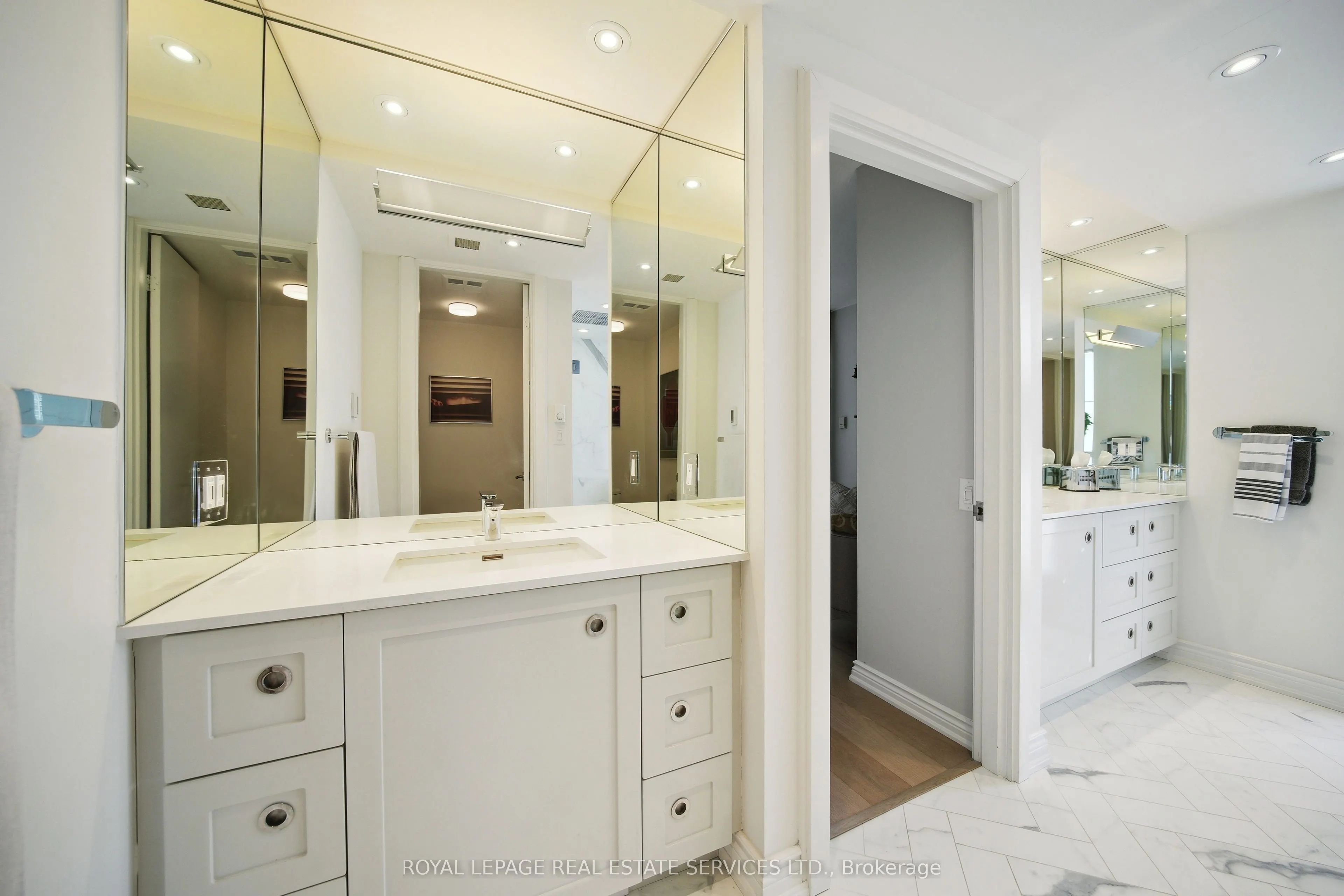 480 Queens Quay W #601