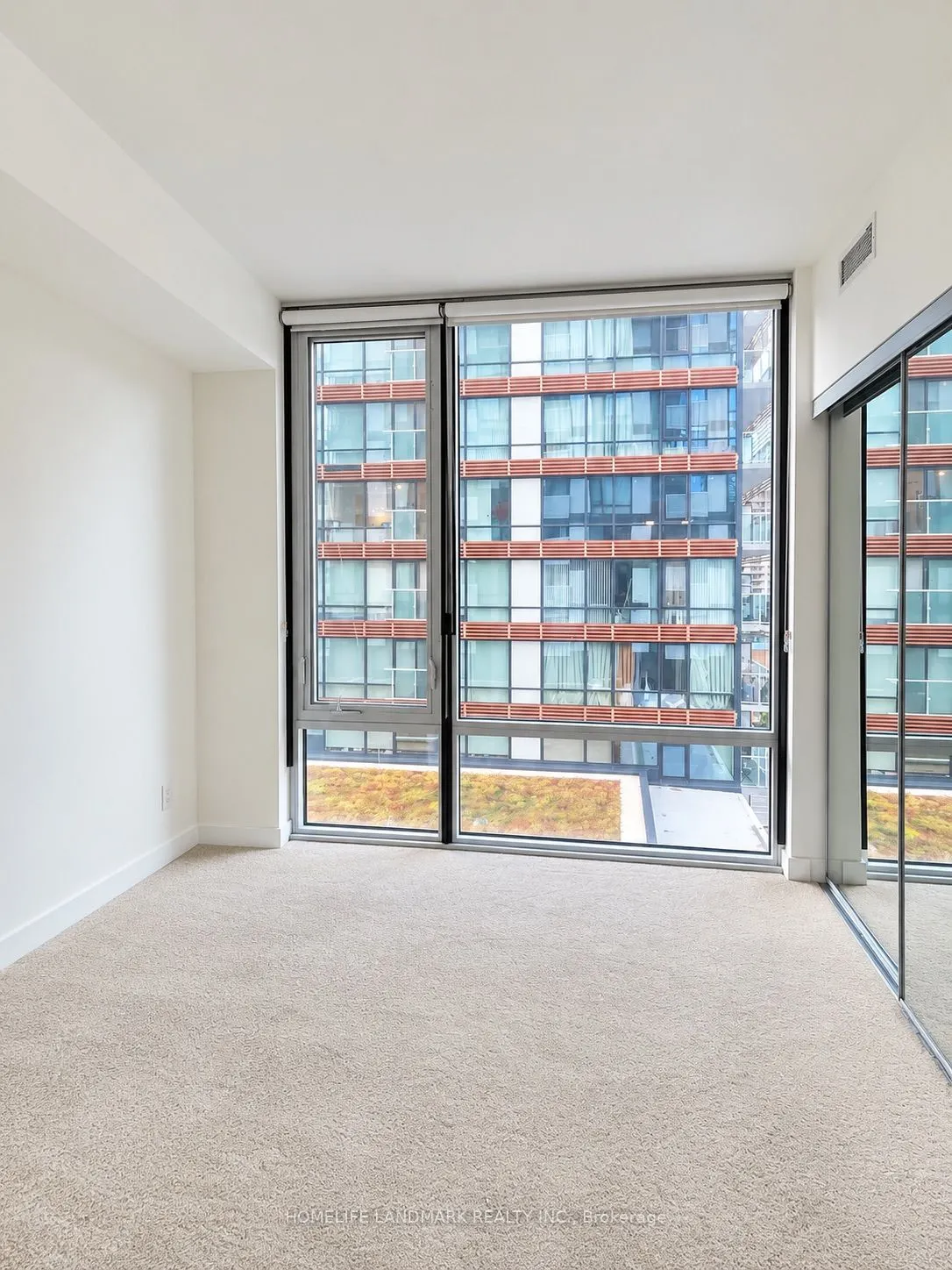 501 Yonge Street #905