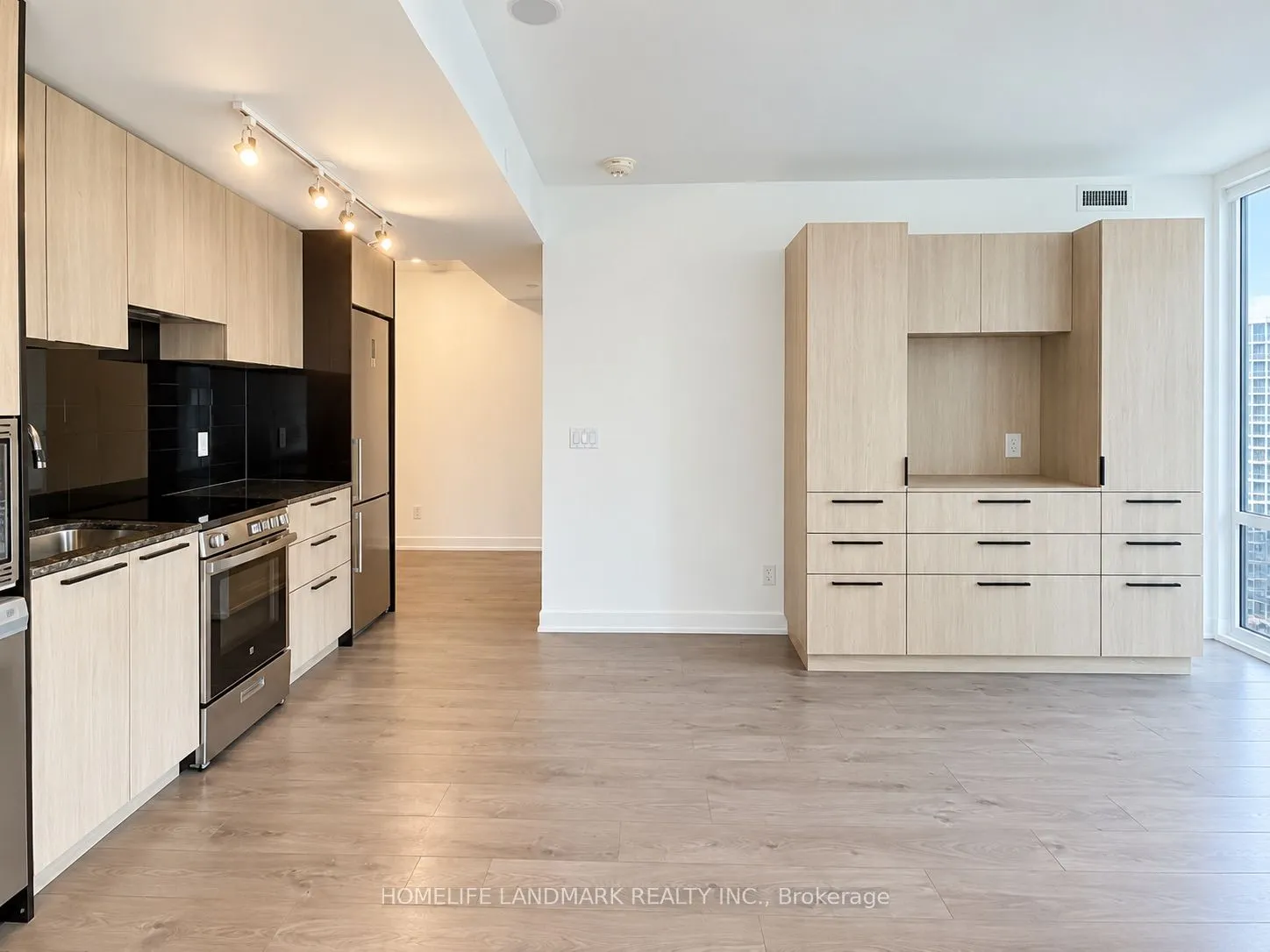 501 Yonge Street #905