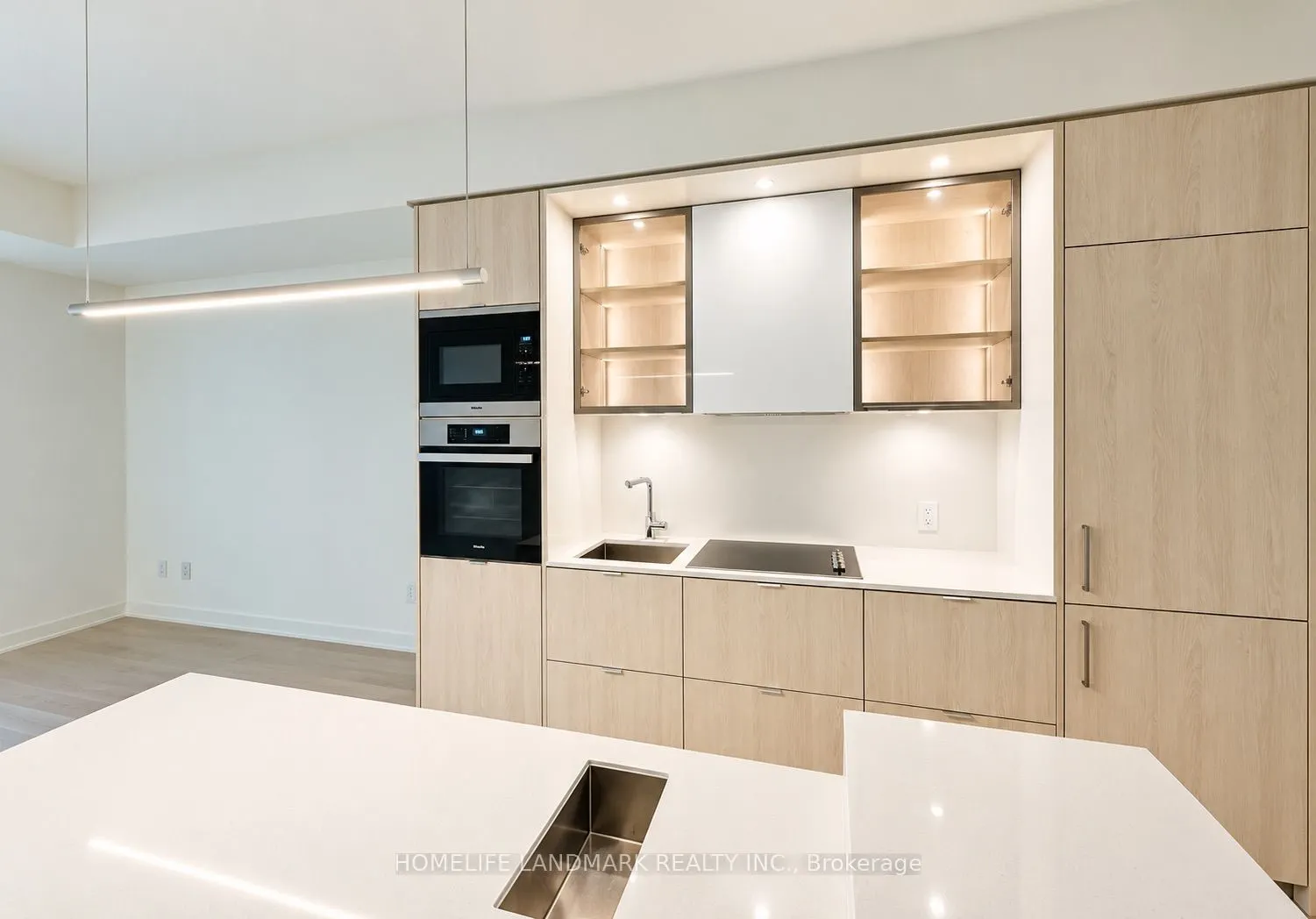 11 Yorkville Avenue #1007