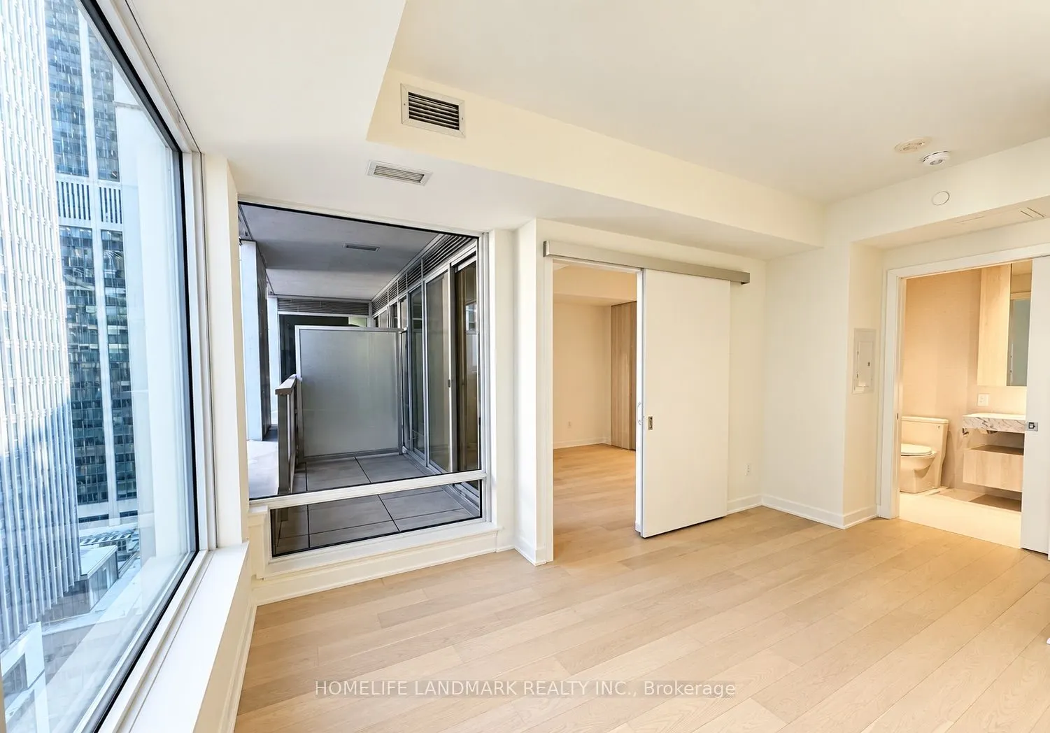 11 Yorkville Avenue #1007