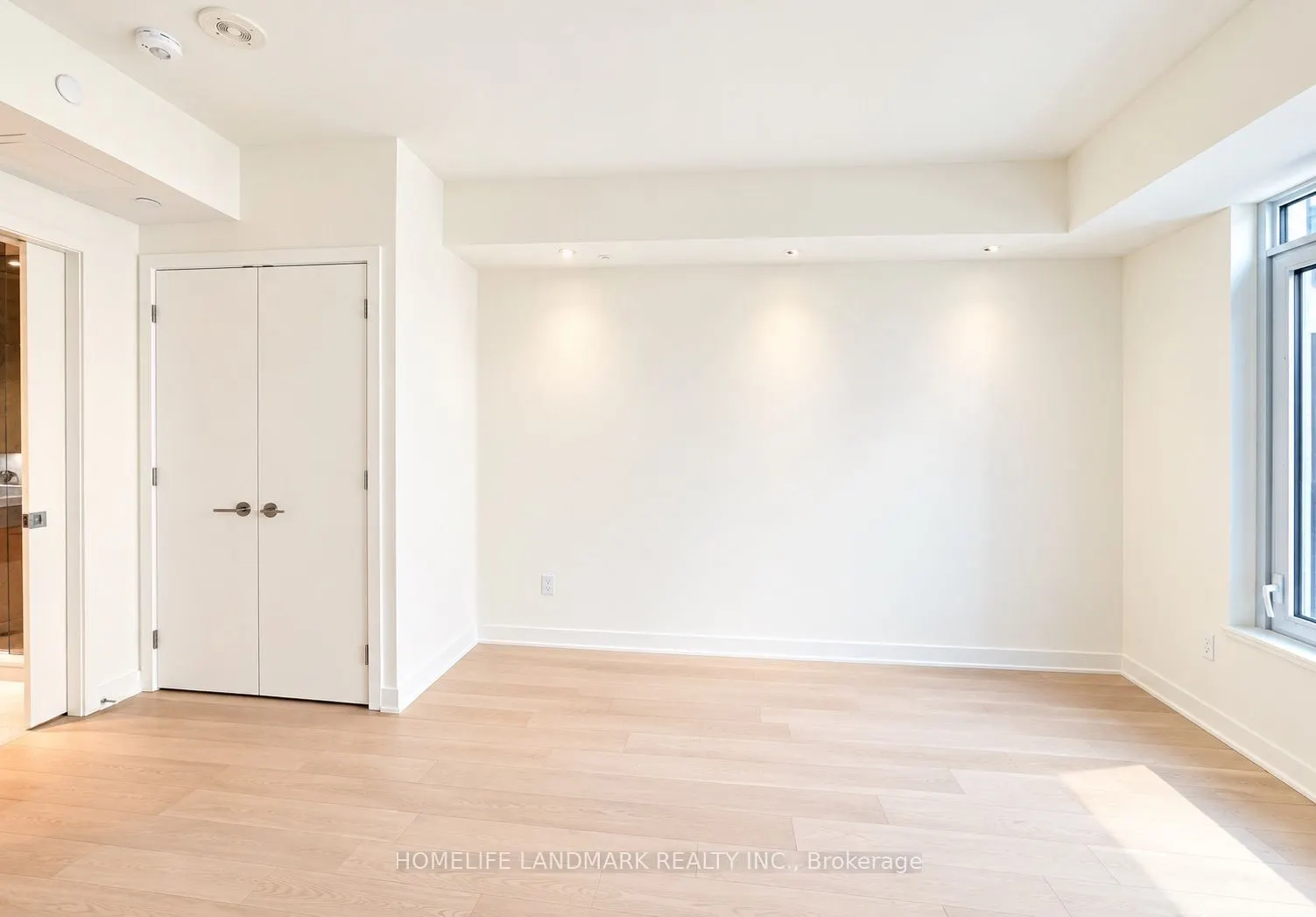 11 Yorkville Avenue #1007