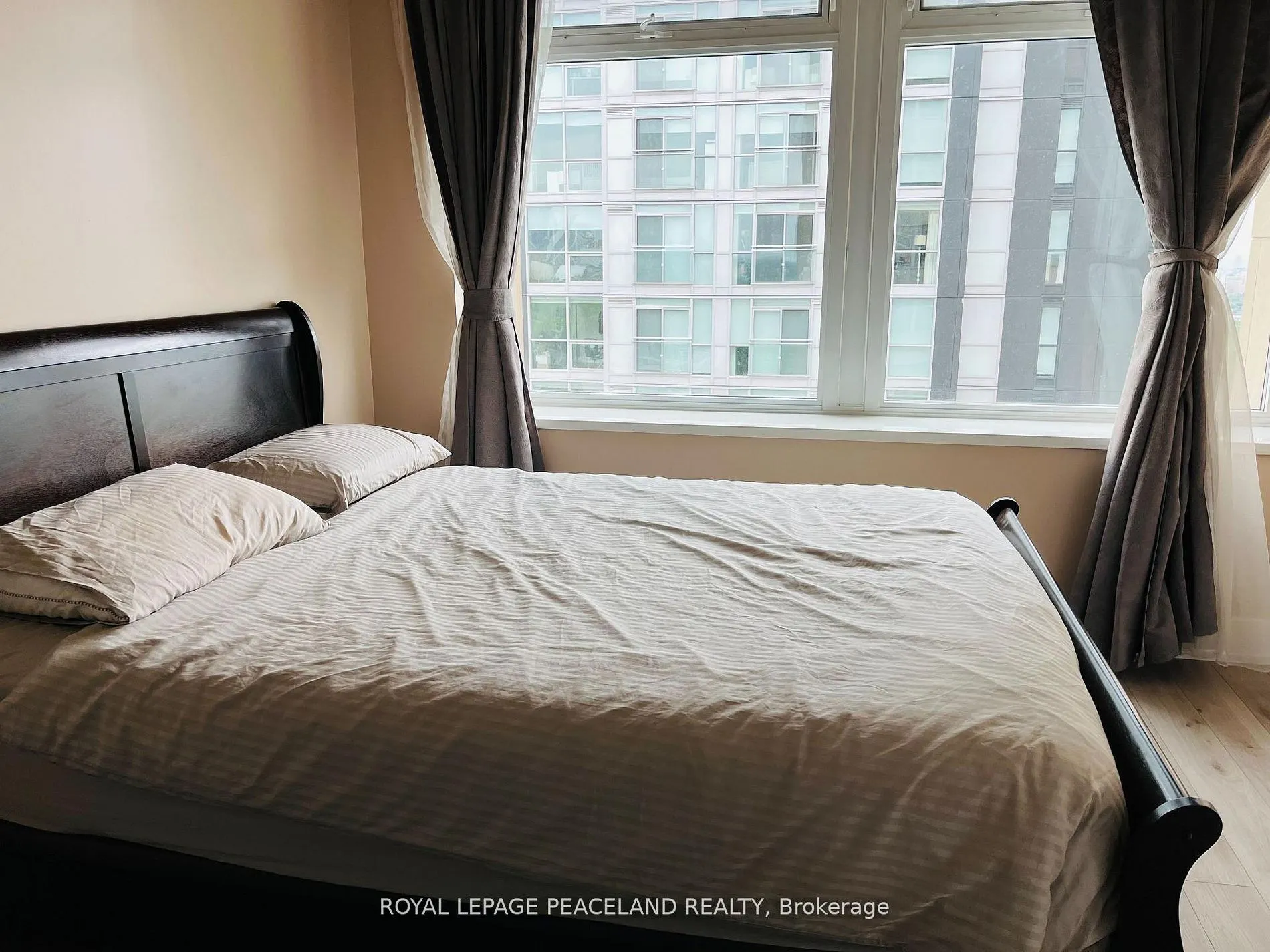 111 St. Clair Avenue W #1607
