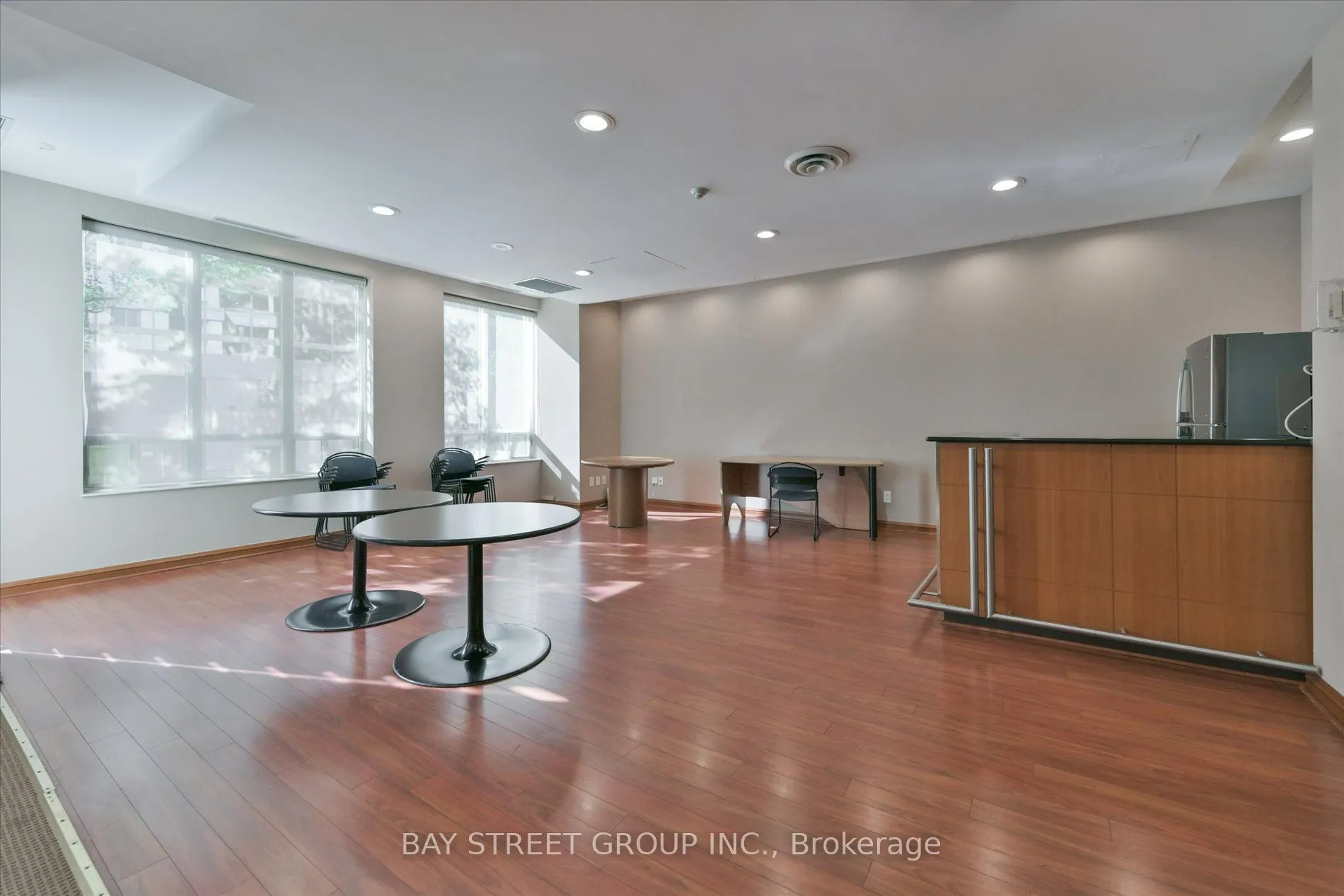 260 Doris Avenue #1210