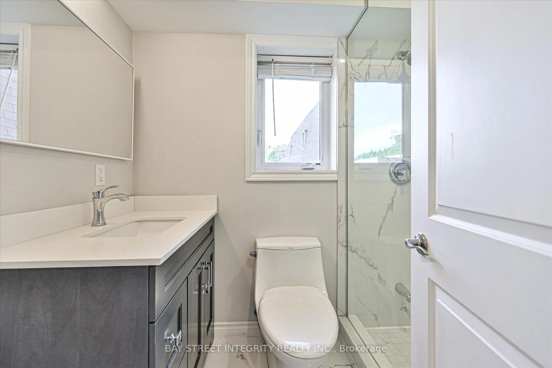 250 Erskine Avenue #7