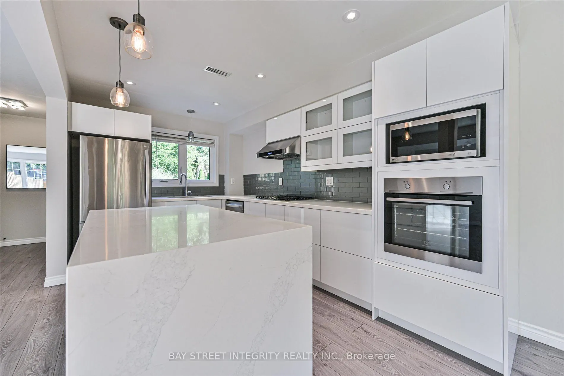 250 Erskine Avenue #7