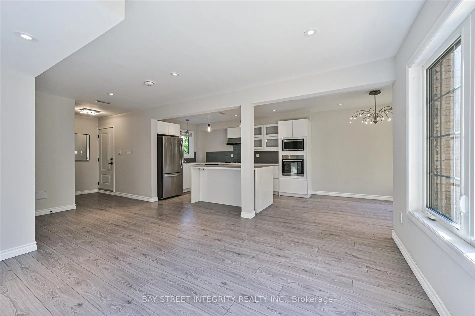 250 Erskine Avenue #7