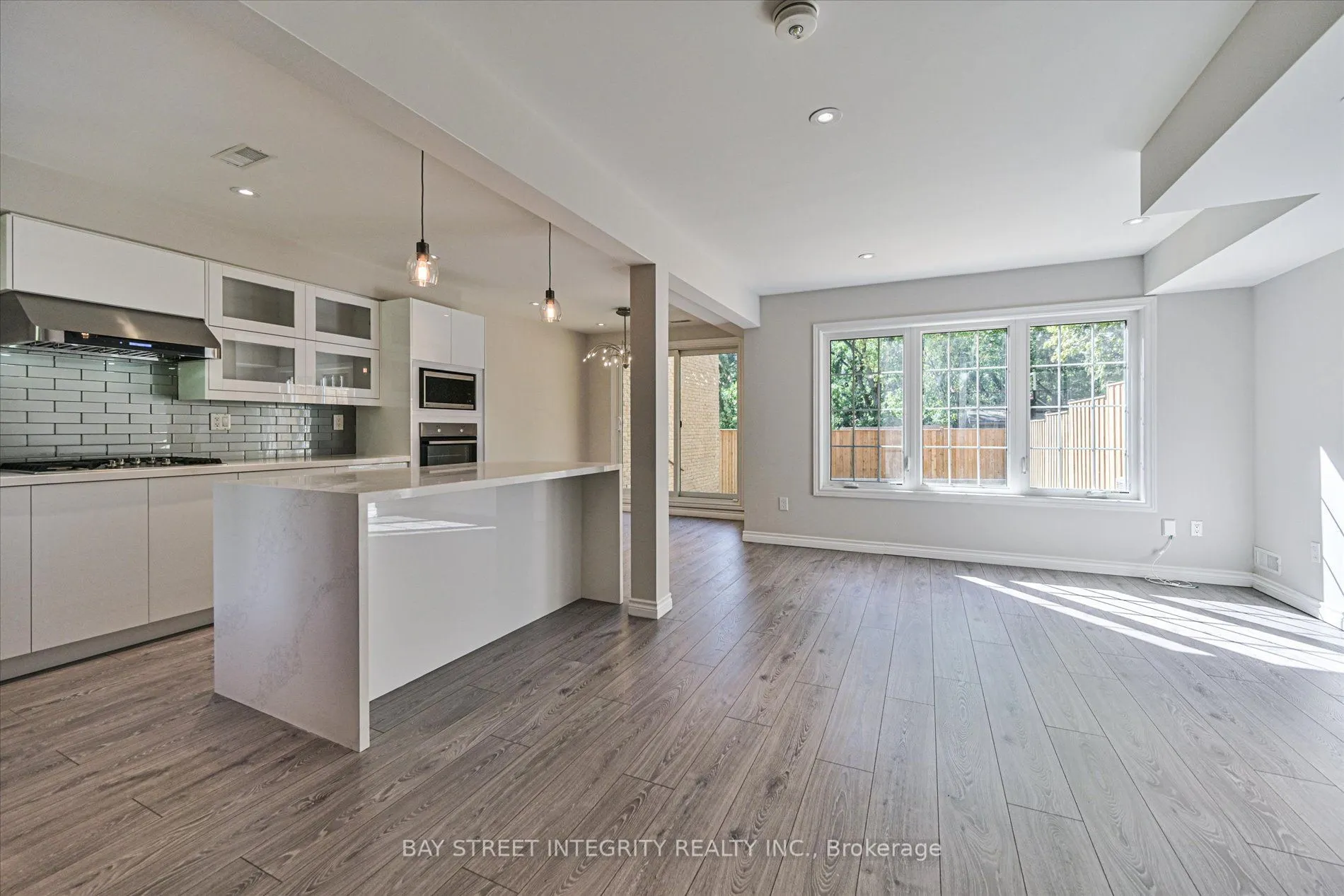 250 Erskine Avenue #7