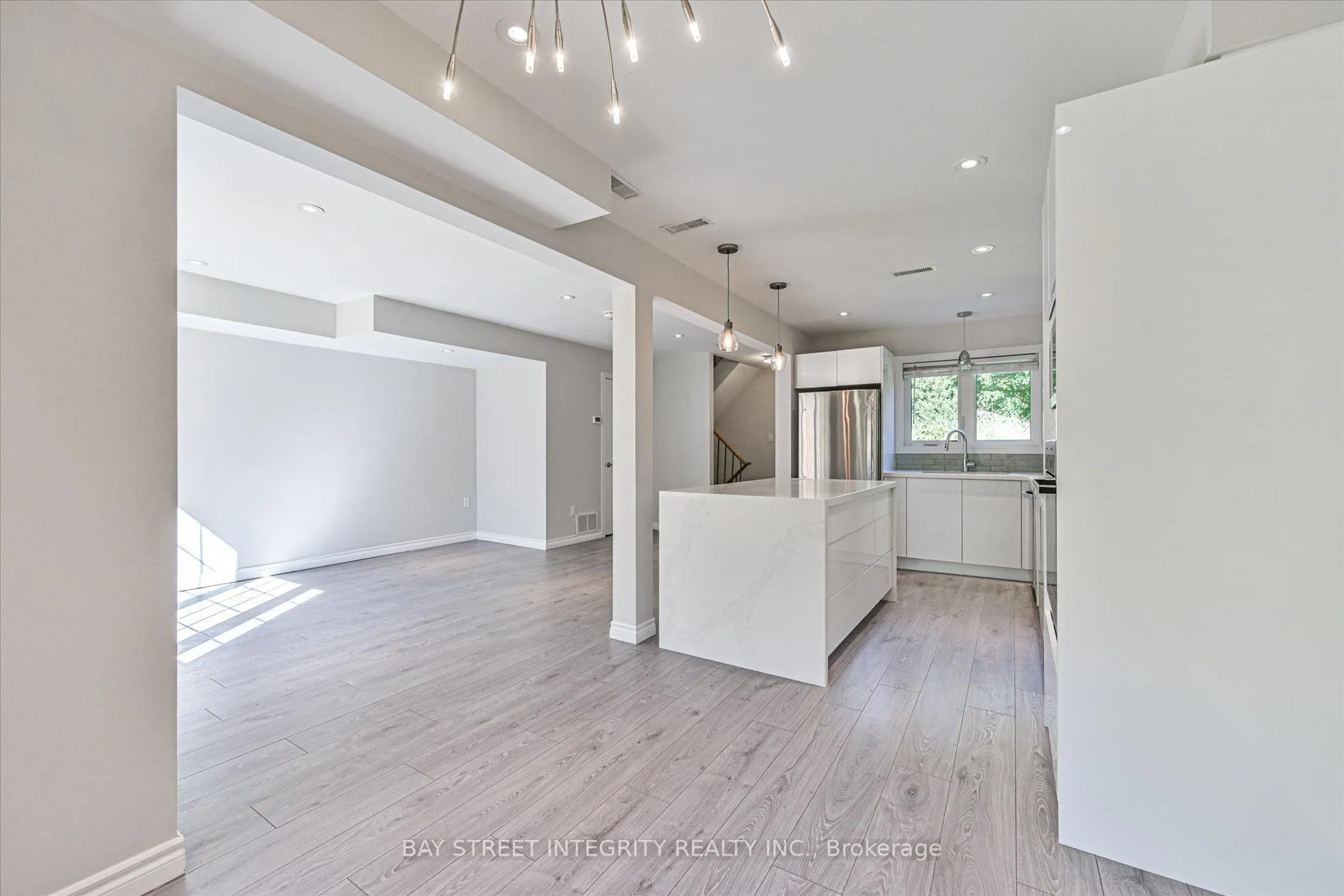 250 Erskine Avenue #7