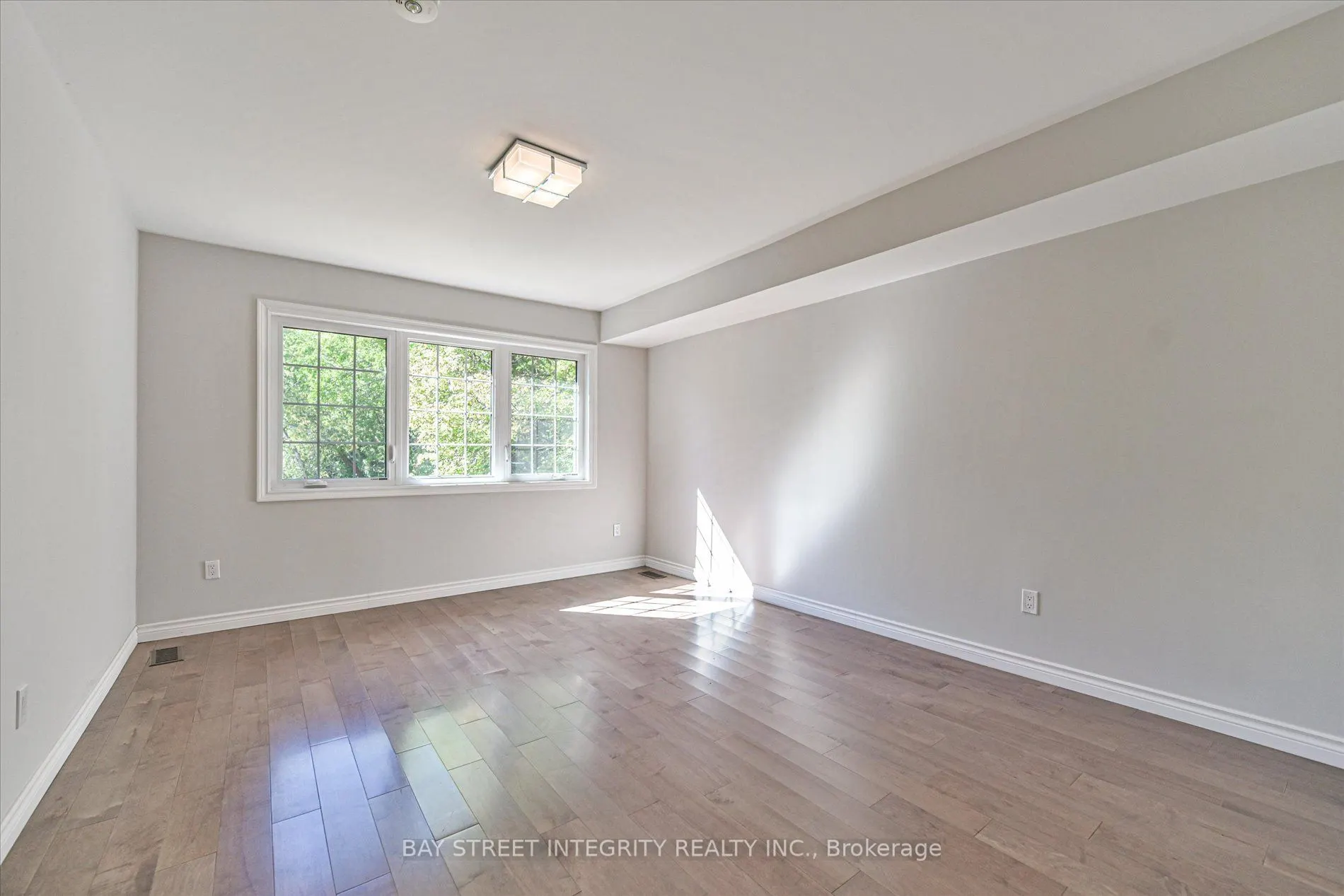 250 Erskine Avenue #7