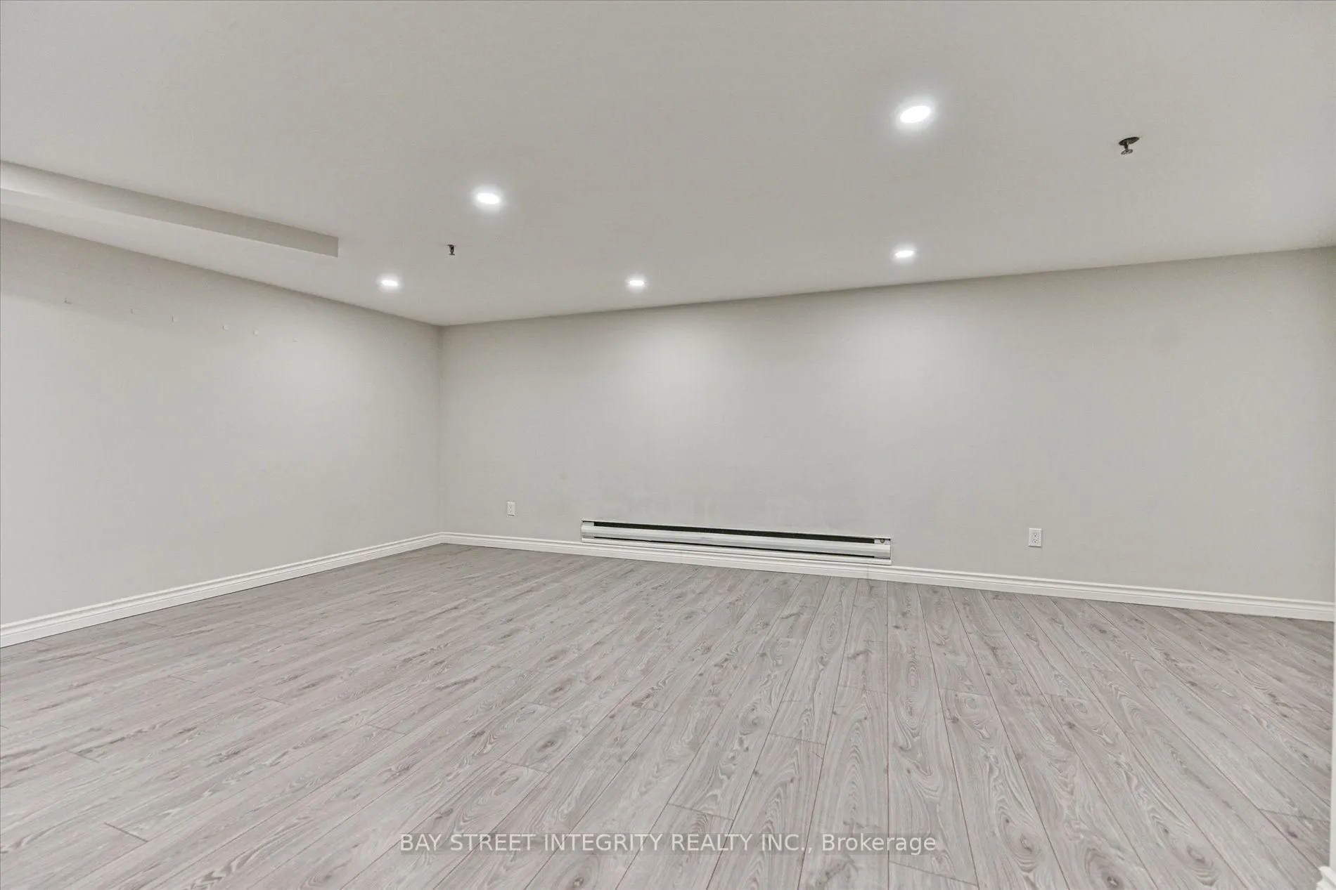 250 Erskine Avenue #7