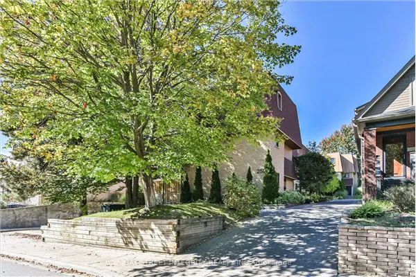 250 Erskine Avenue #7