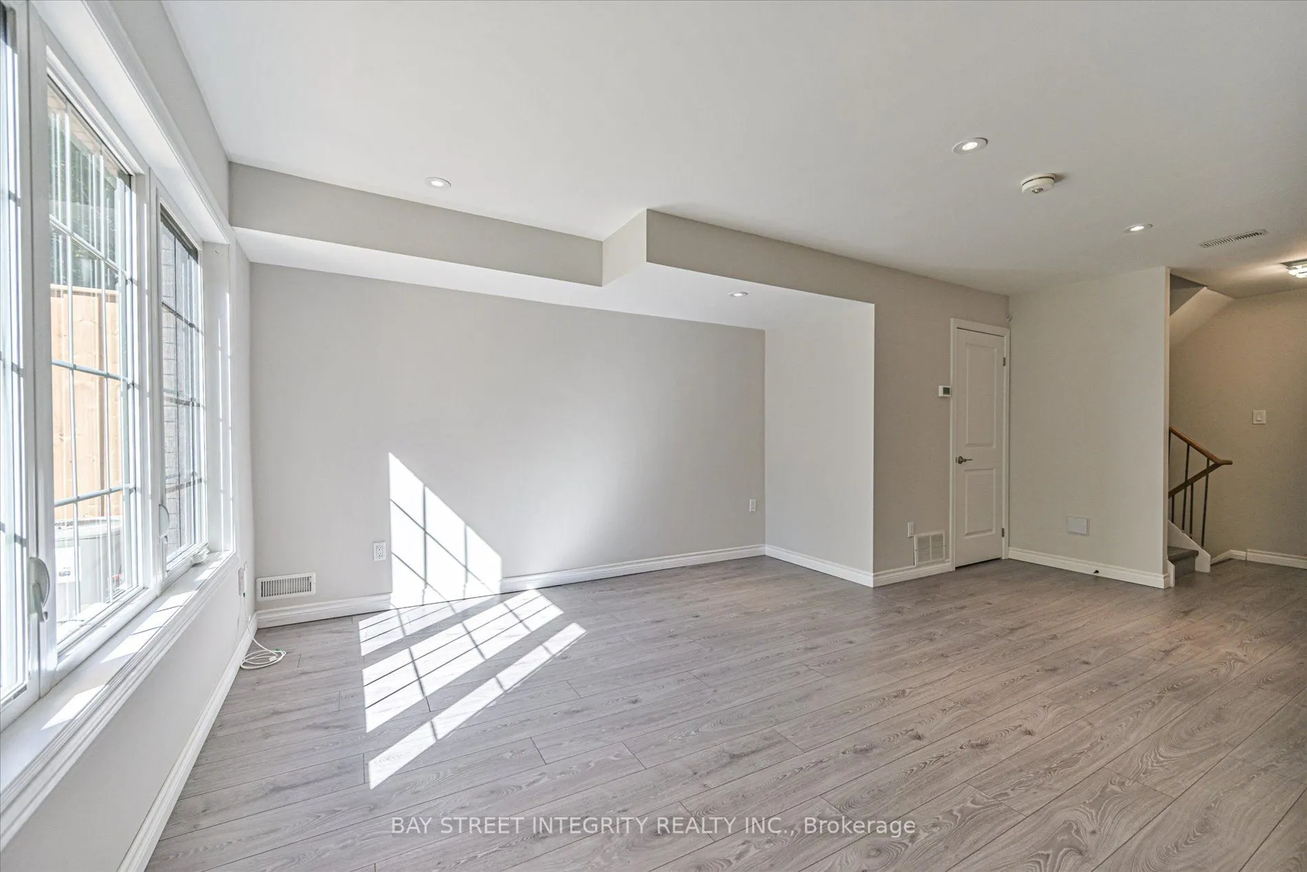 250 Erskine Avenue #7