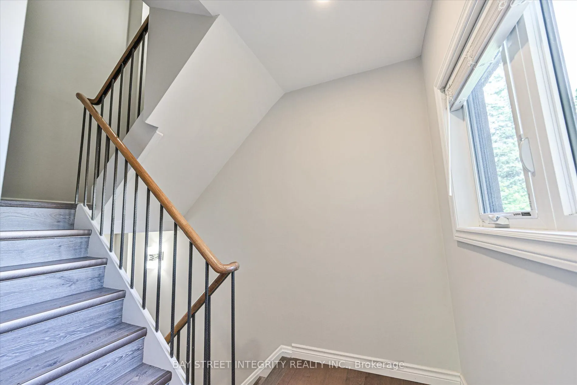 250 Erskine Avenue #7