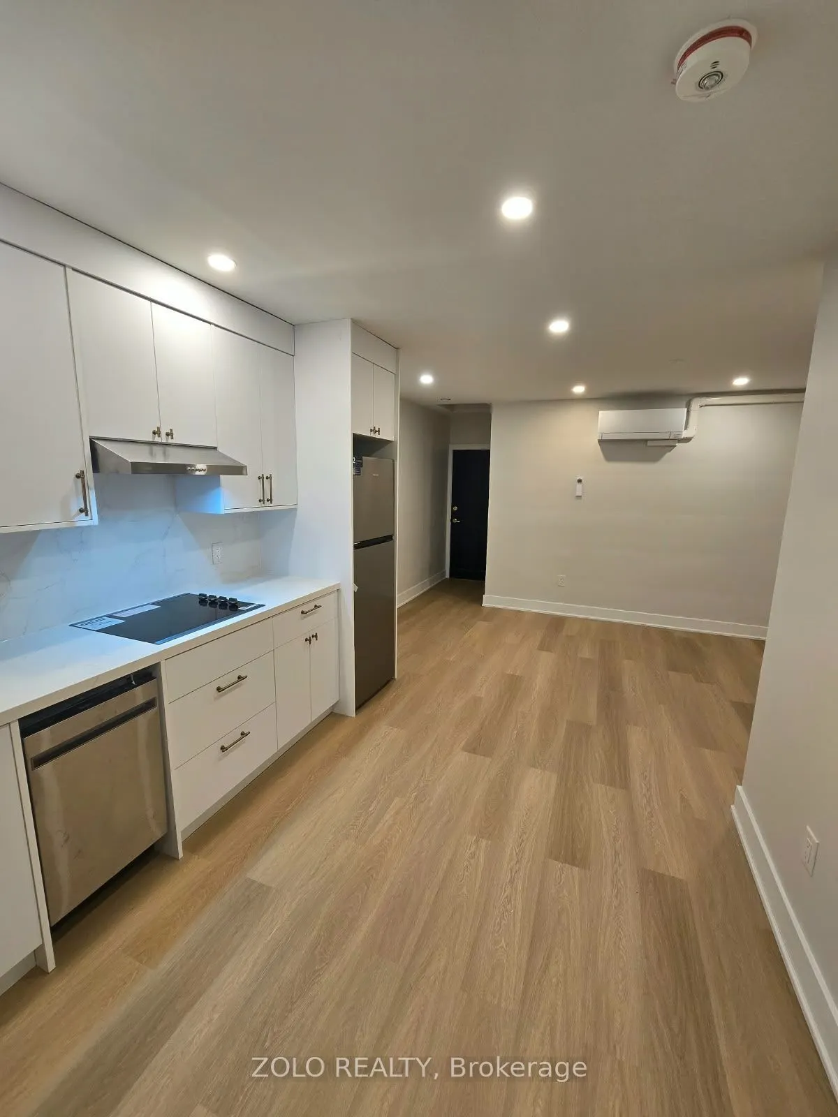 3525 Bathurst Street N ##2