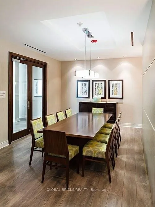 525 Wilson Avenue #911