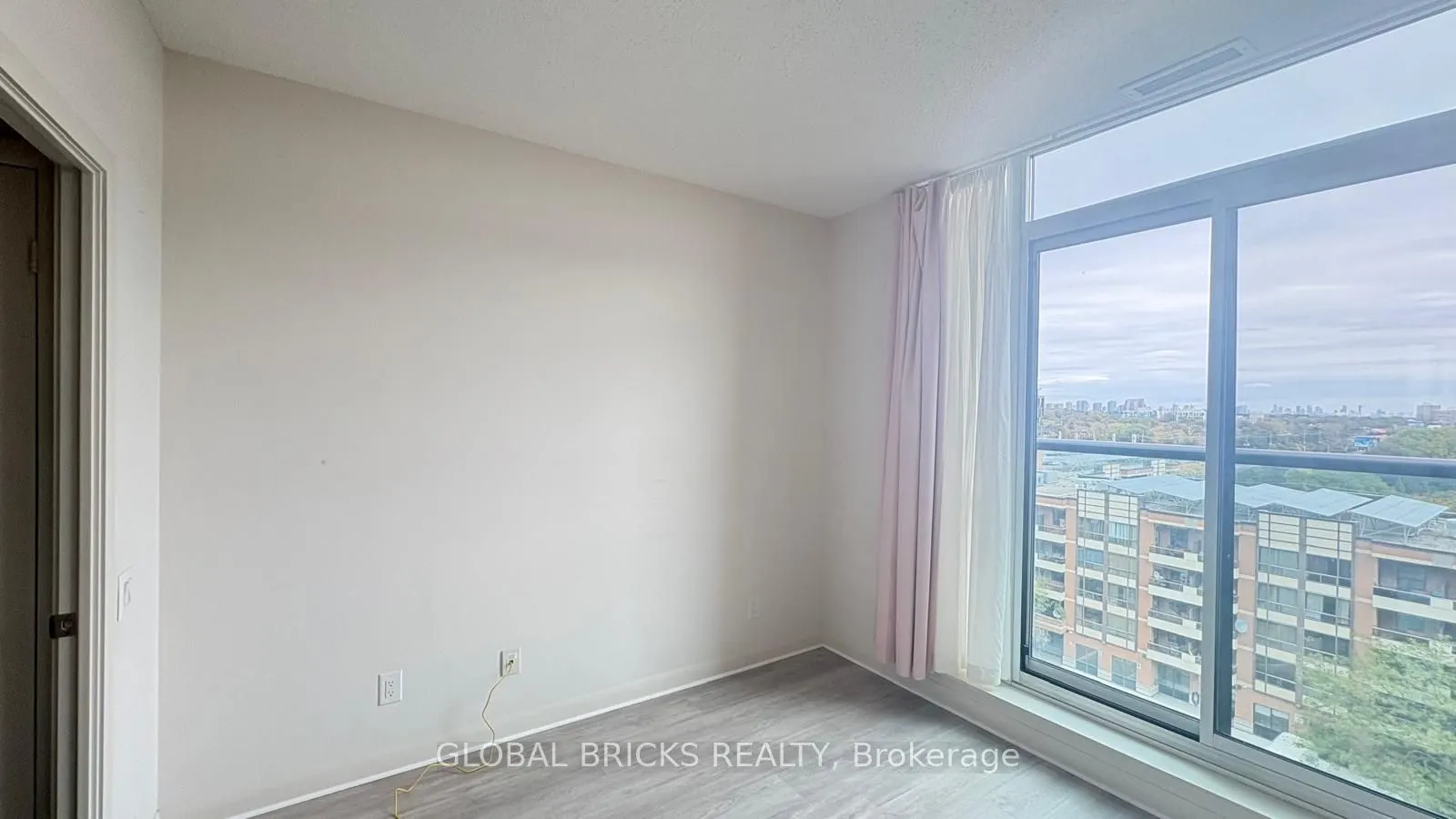 525 Wilson Avenue #911