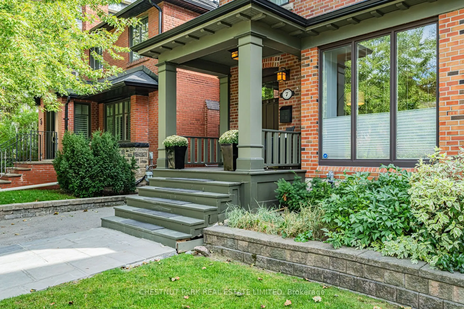 7 Anderson Avenue
