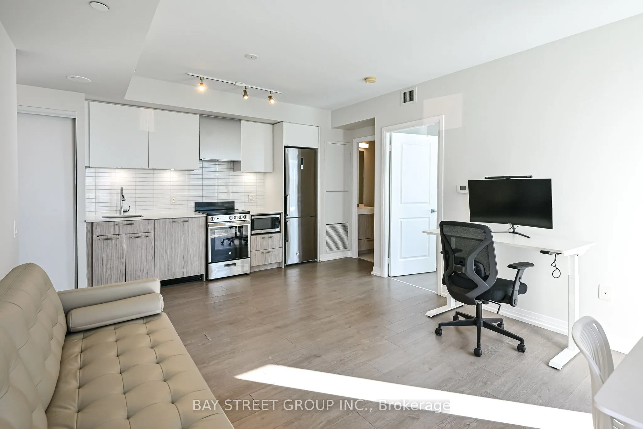 251 Jarvis Street #4703