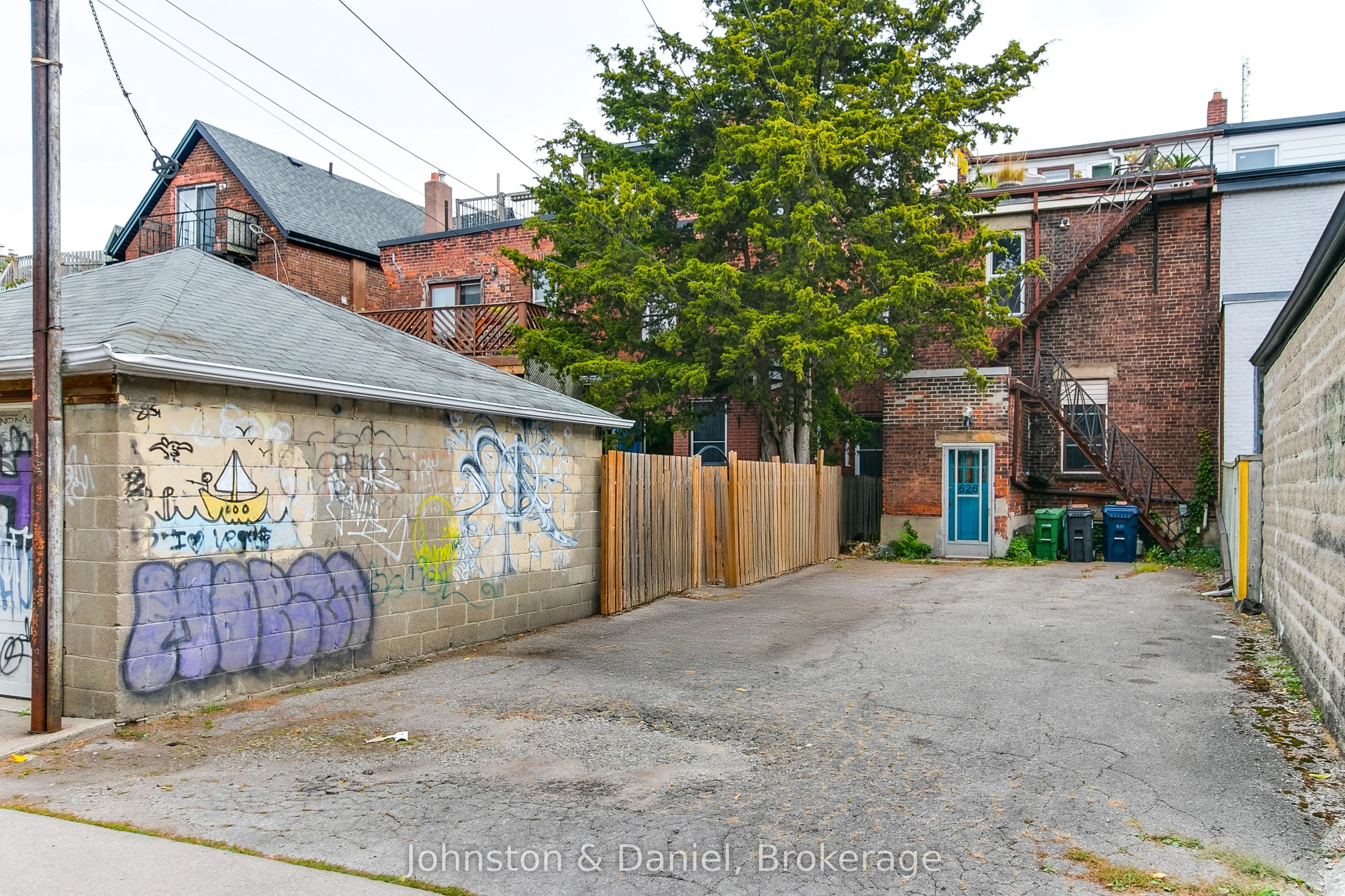 626 Bathurst Street