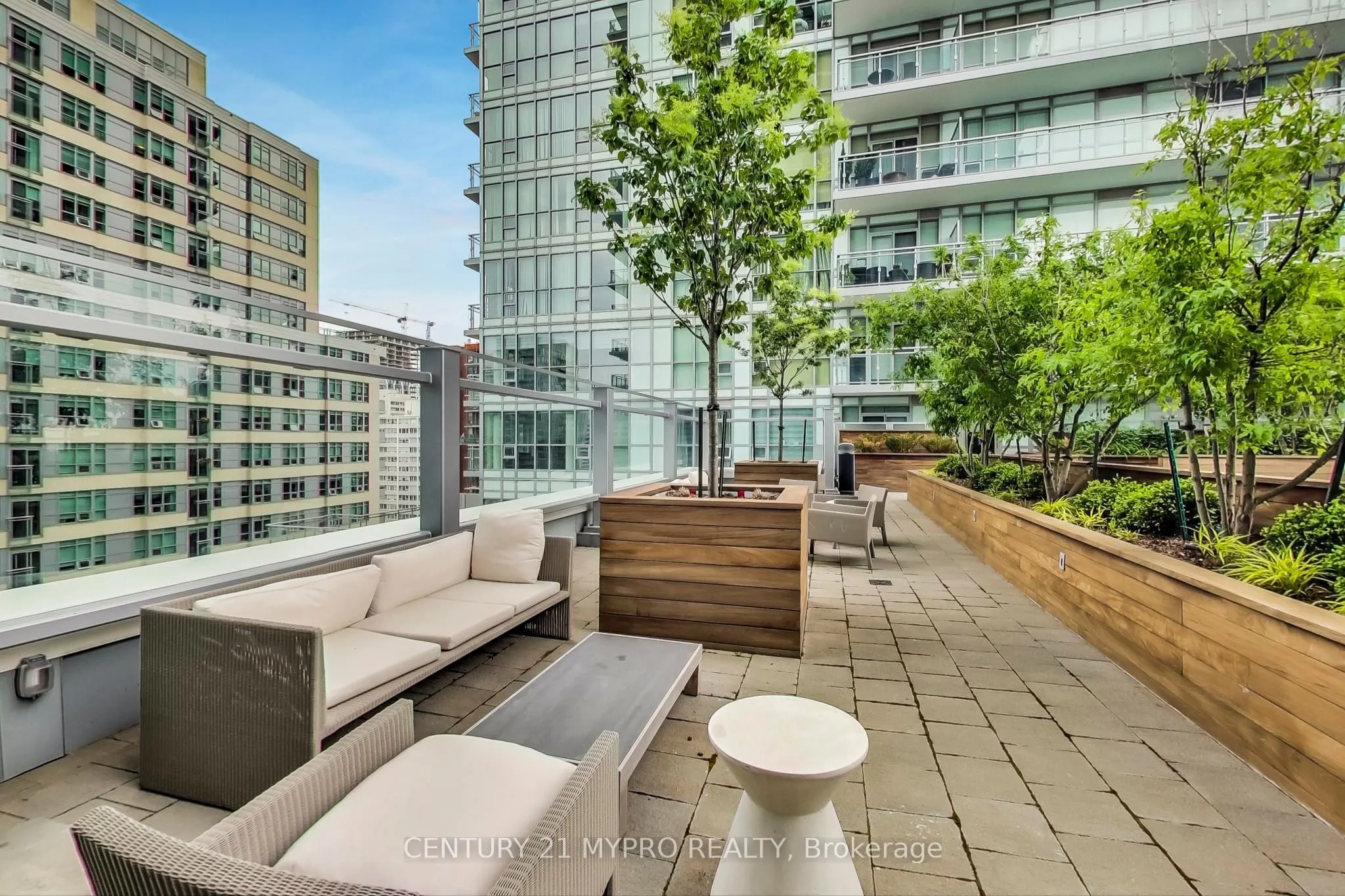 89 Dunfield Avenue #2209