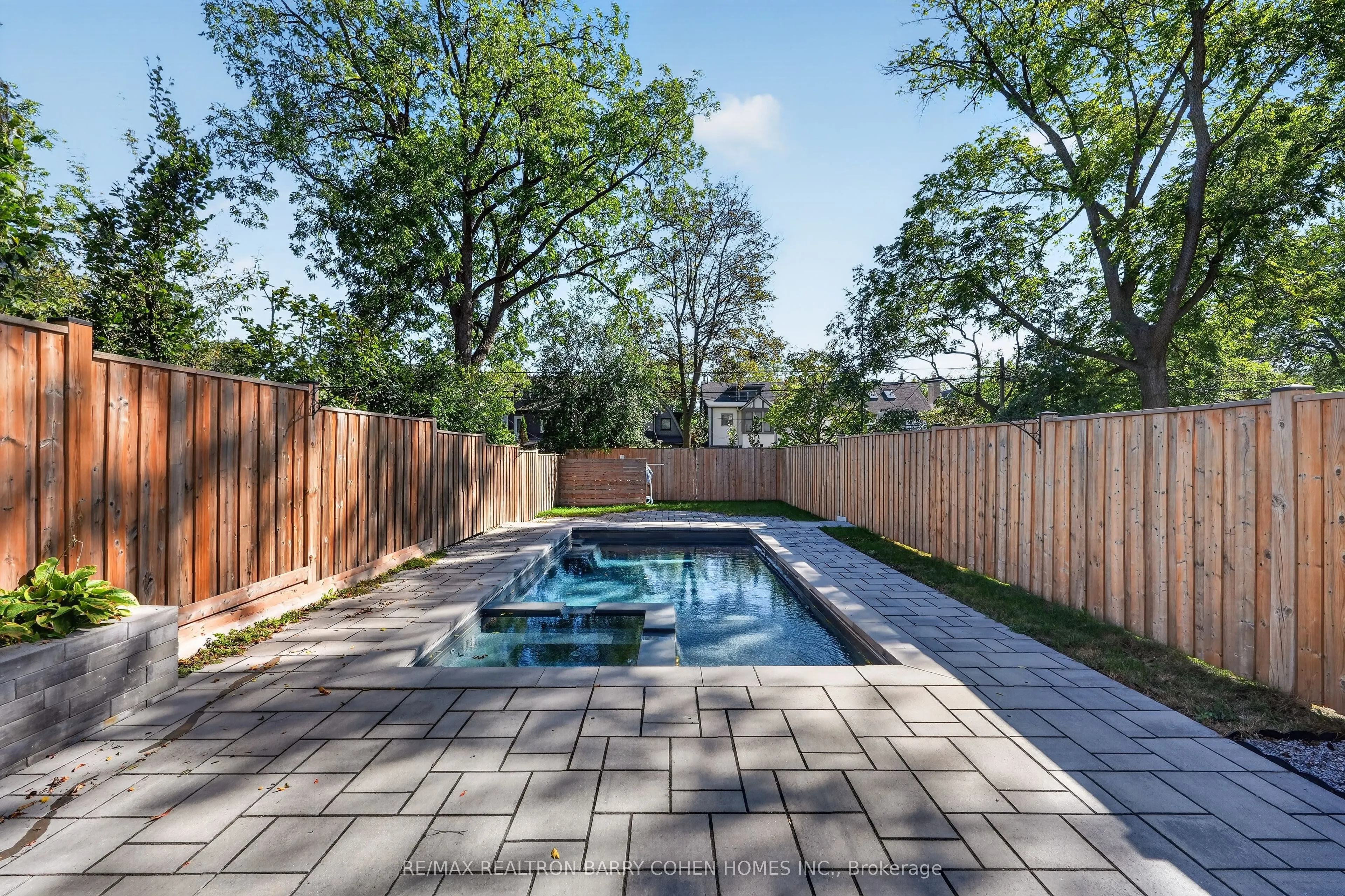 119 Glengrove Avenue W
