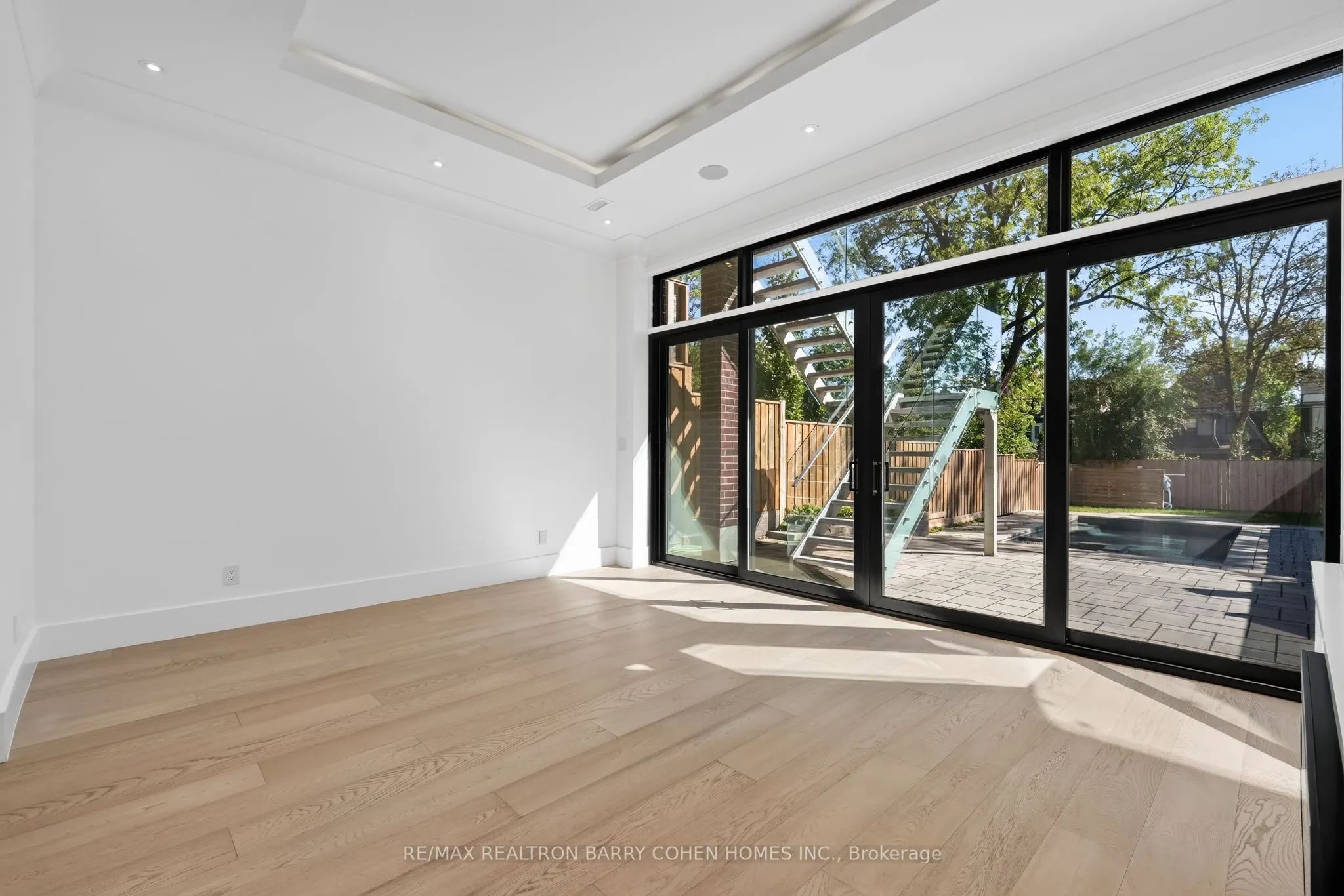 119 Glengrove Avenue W