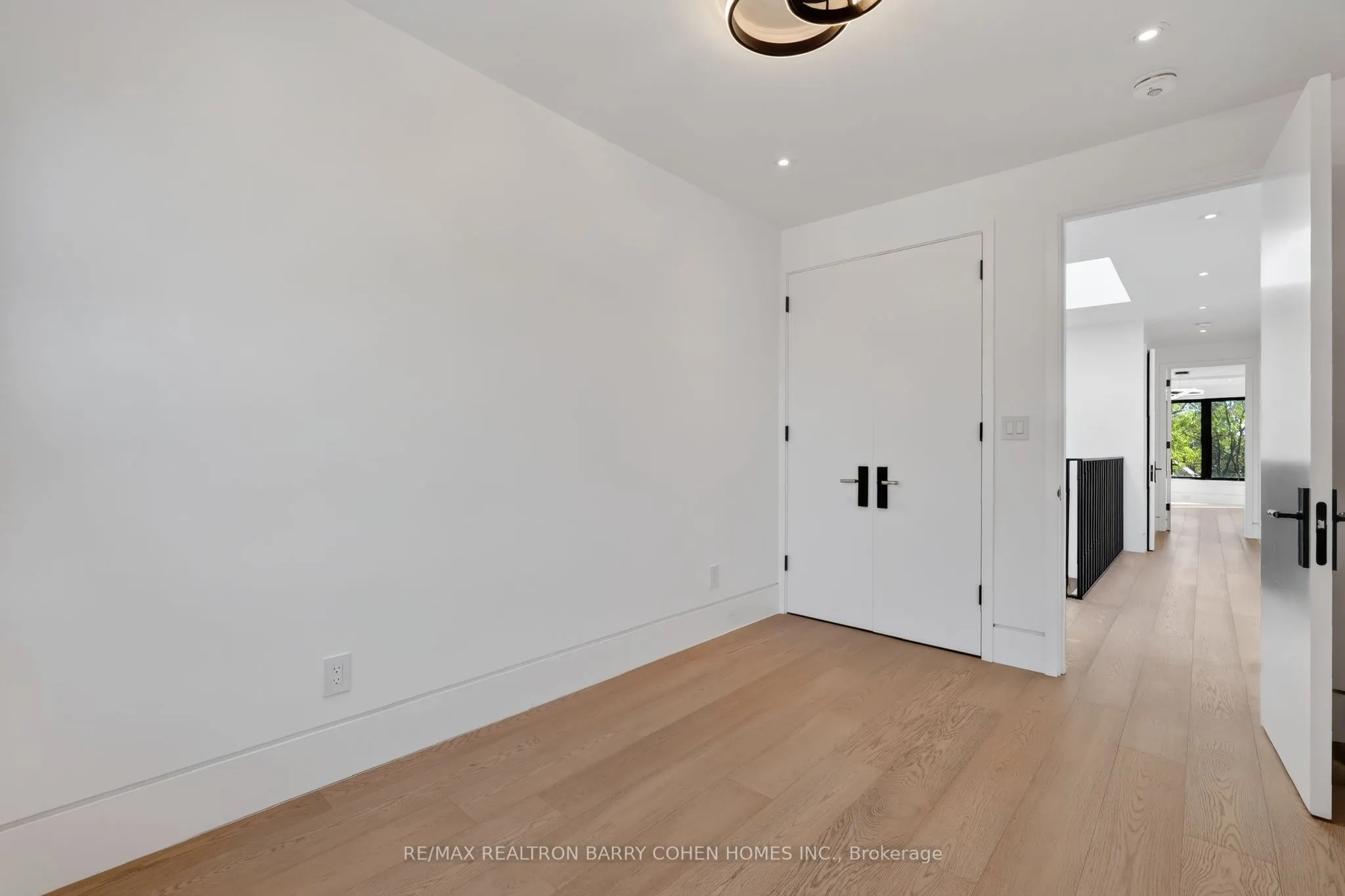 119 Glengrove Avenue W