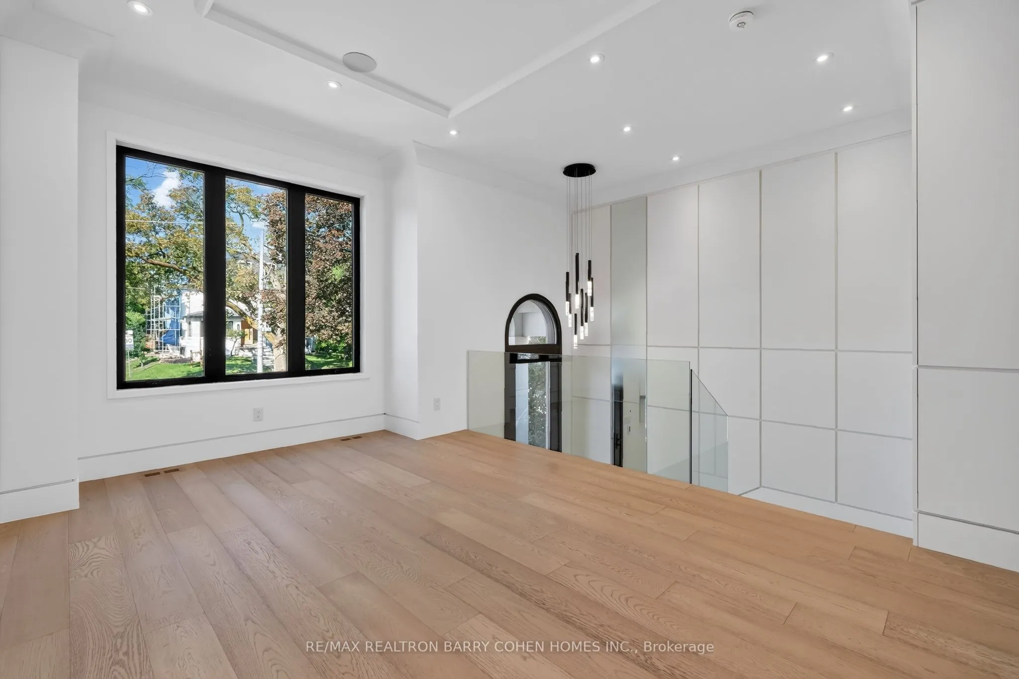 119 Glengrove Avenue W