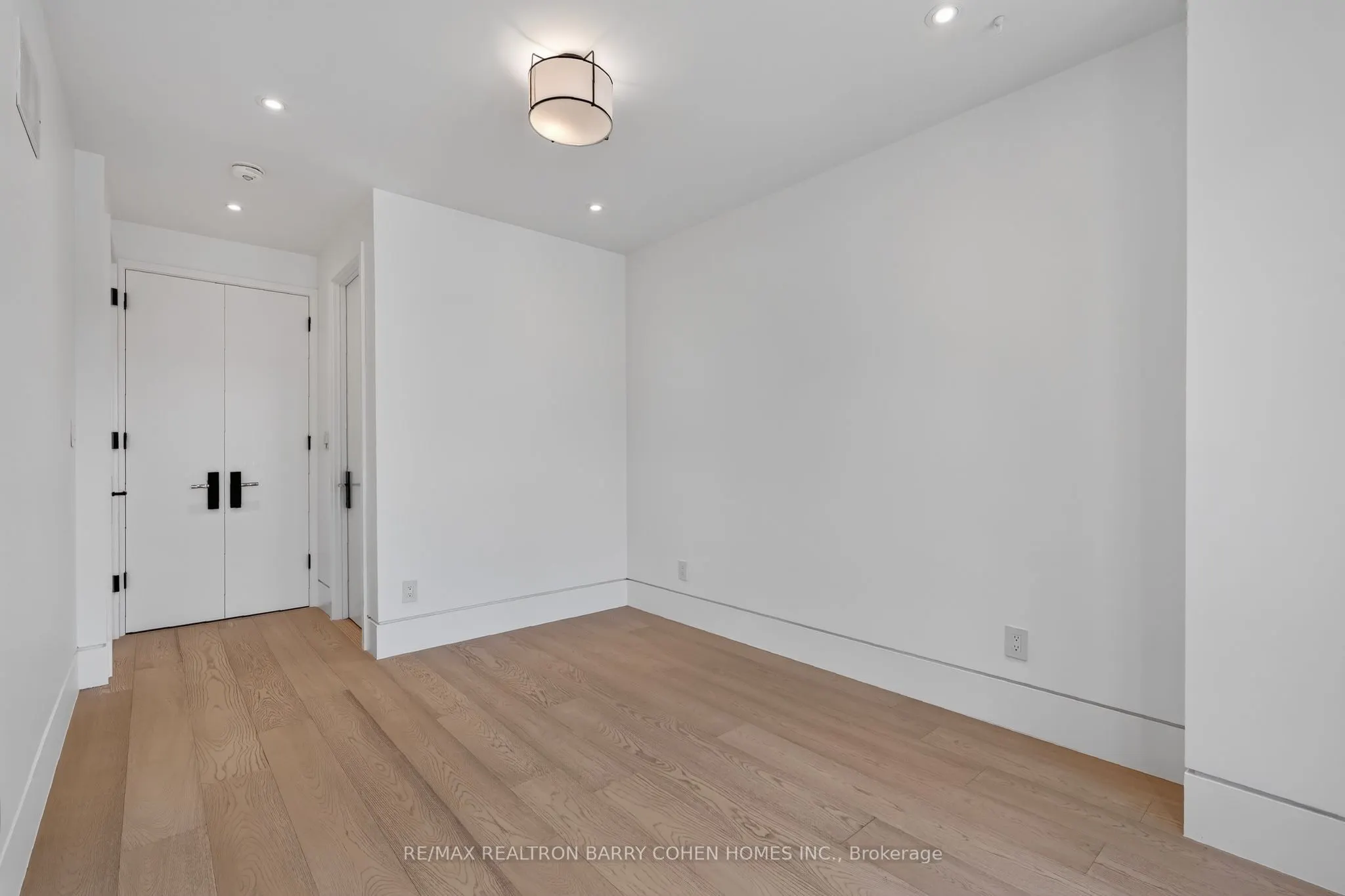 119 Glengrove Avenue W