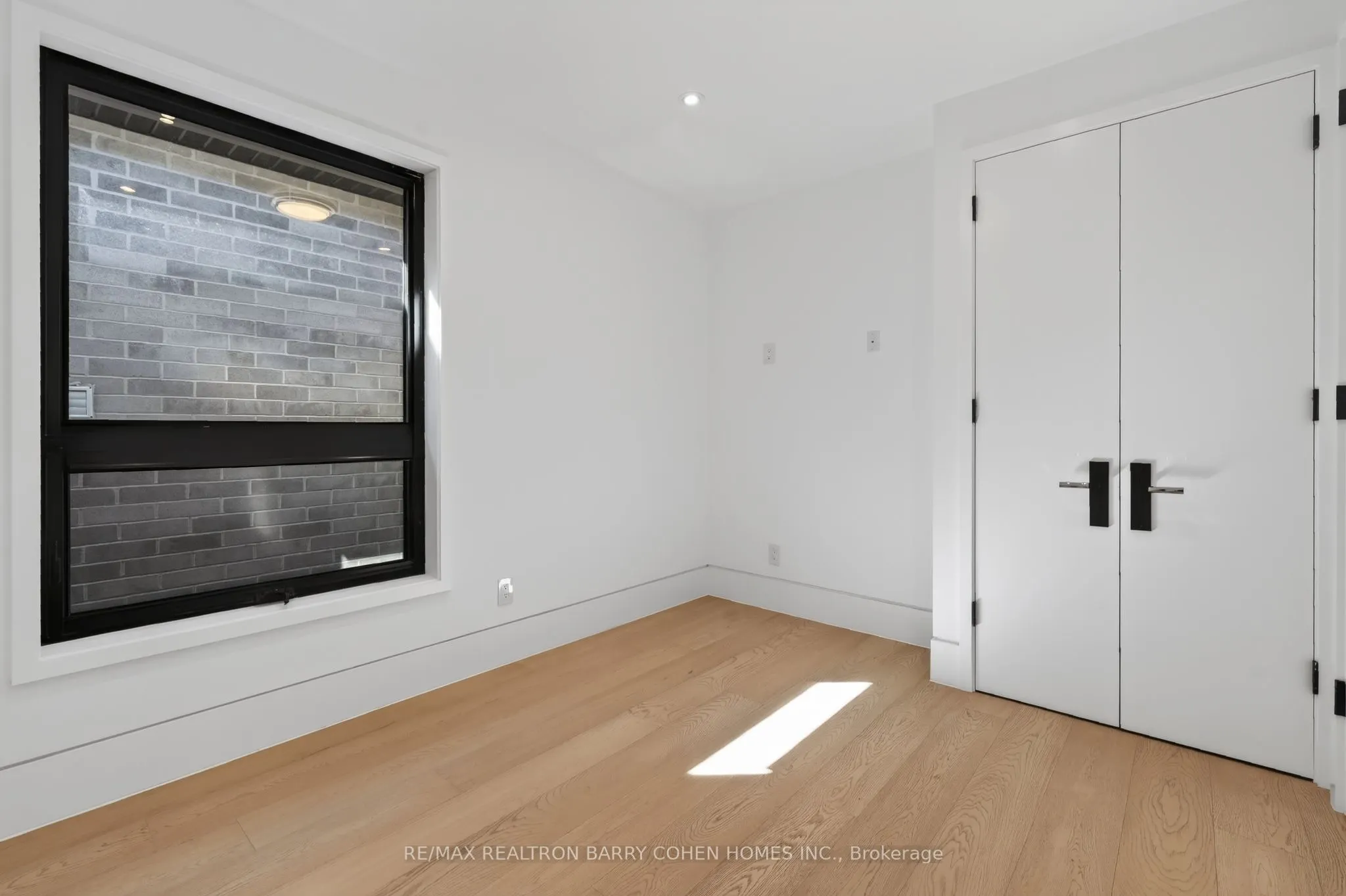 119 Glengrove Avenue W
