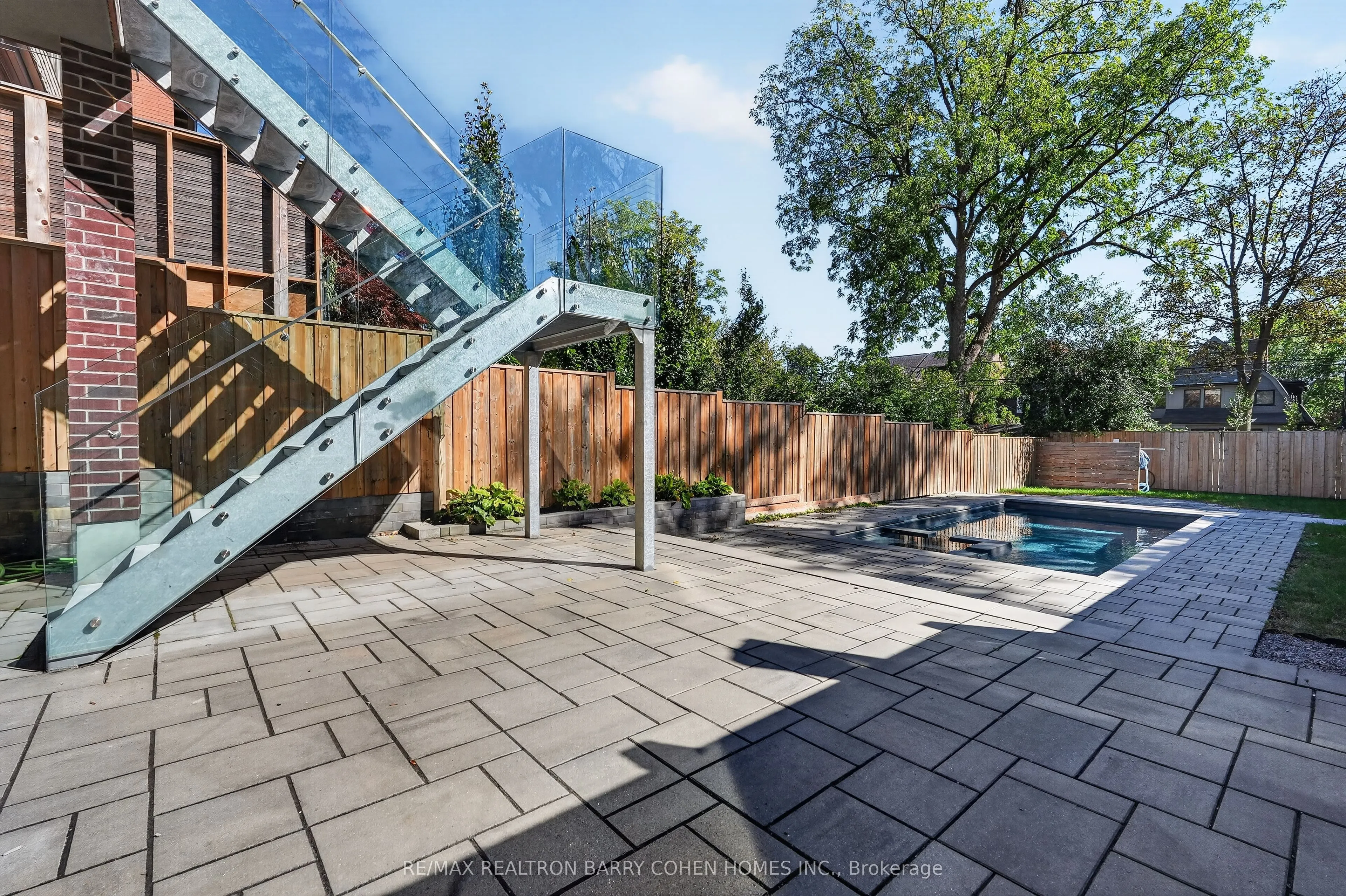119 Glengrove Avenue W