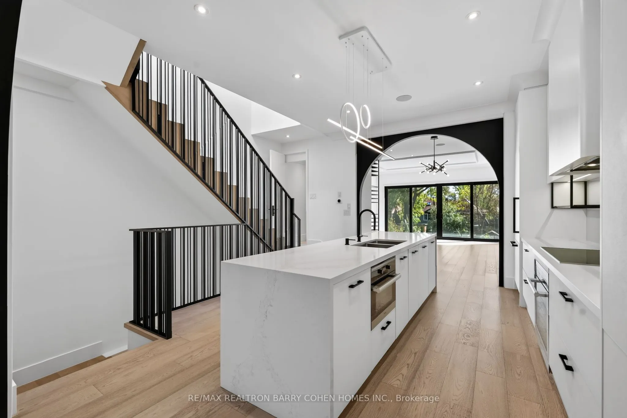 119 Glengrove Avenue W