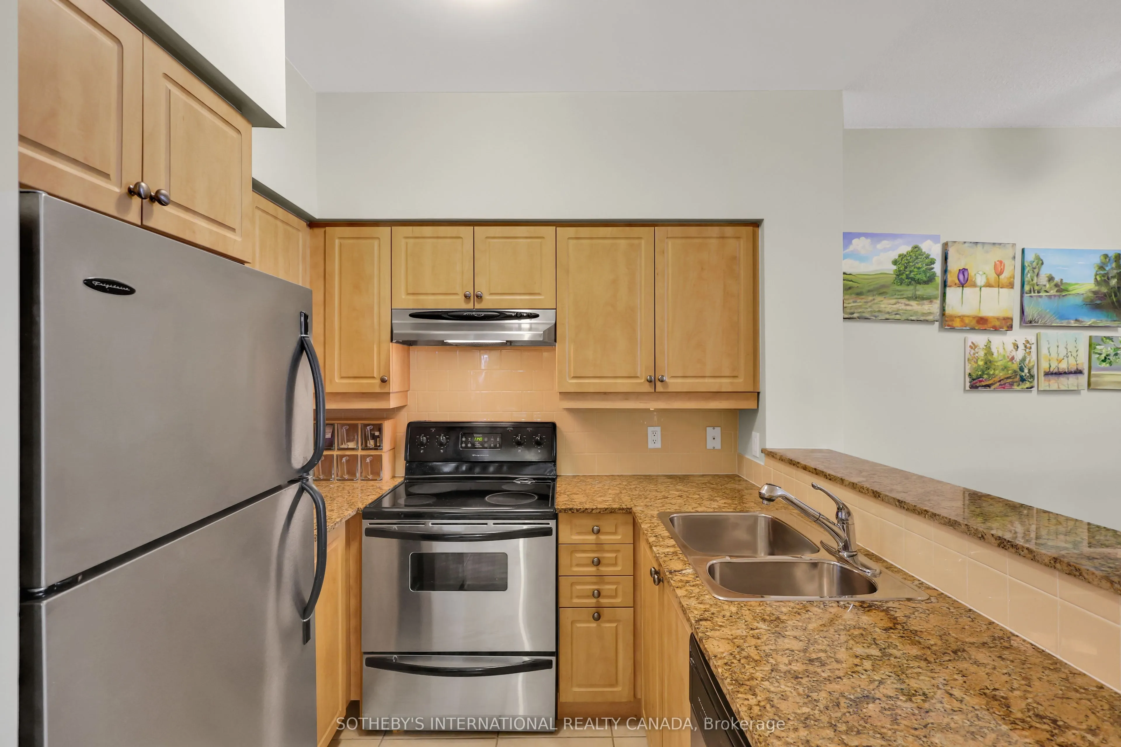 481 Rosewell Avenue #407