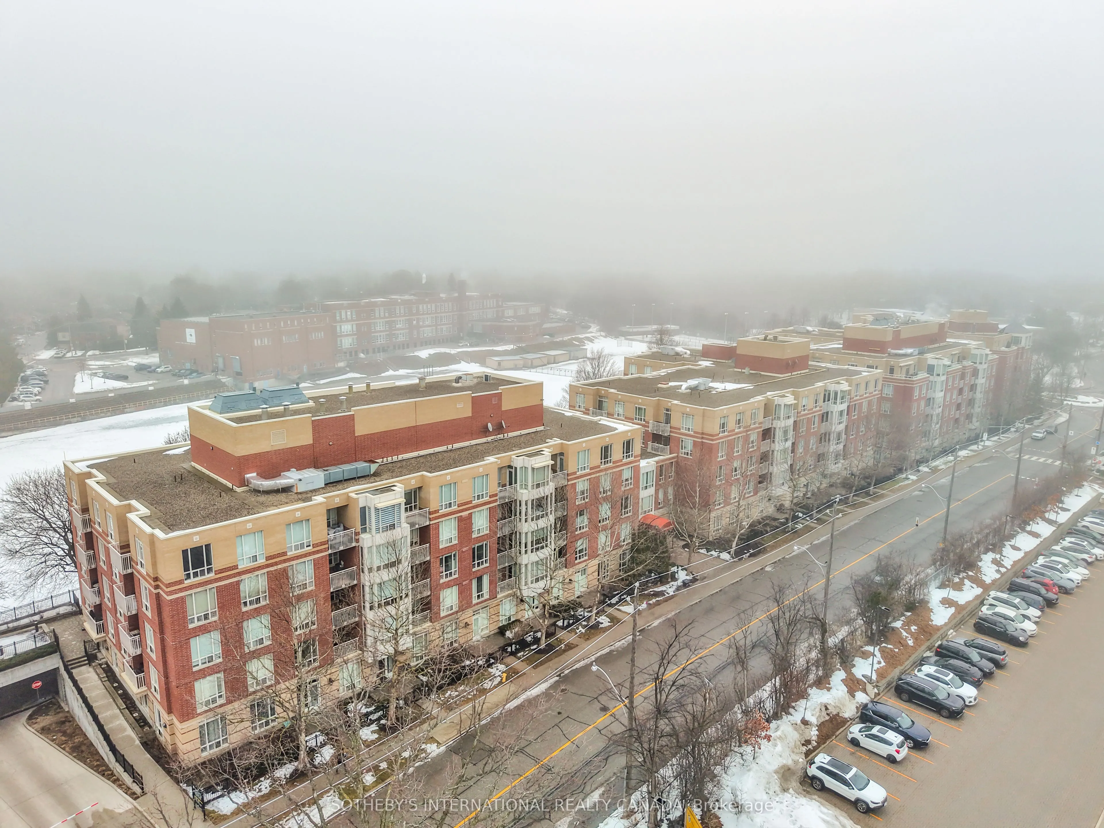 481 Rosewell Avenue #407