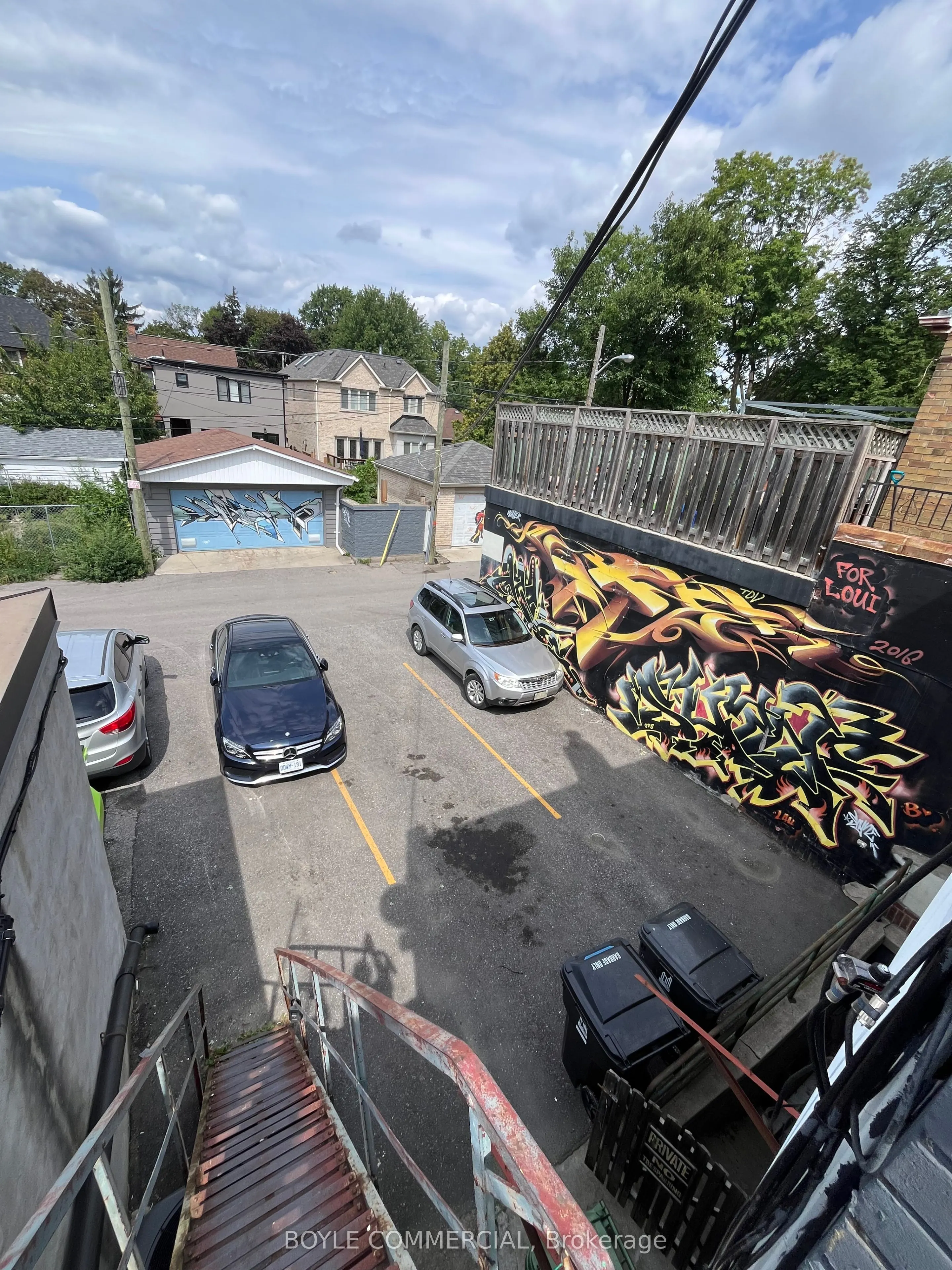 792-794 Eglinton Avenue
