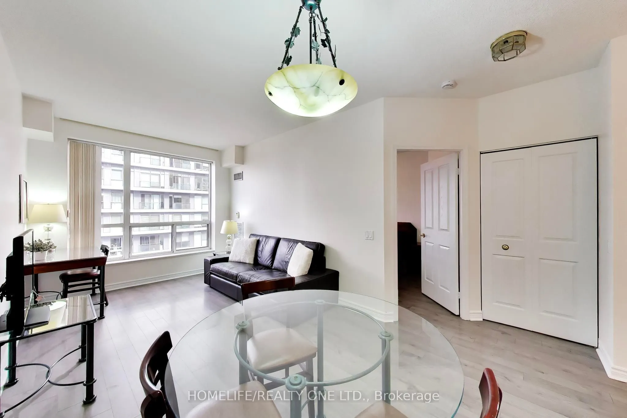 152 St Patrick Street #1105