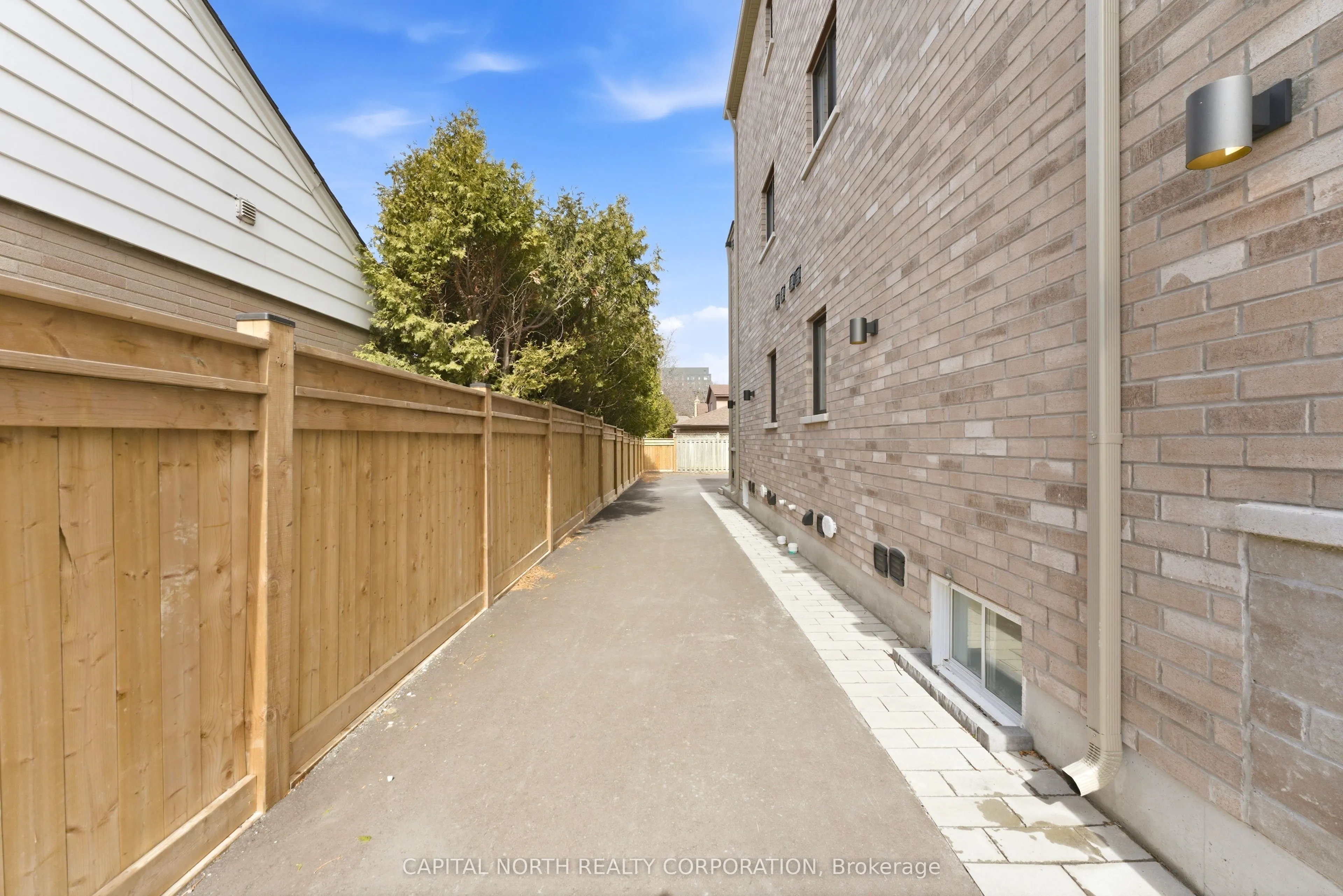 54B Touraine Avenue