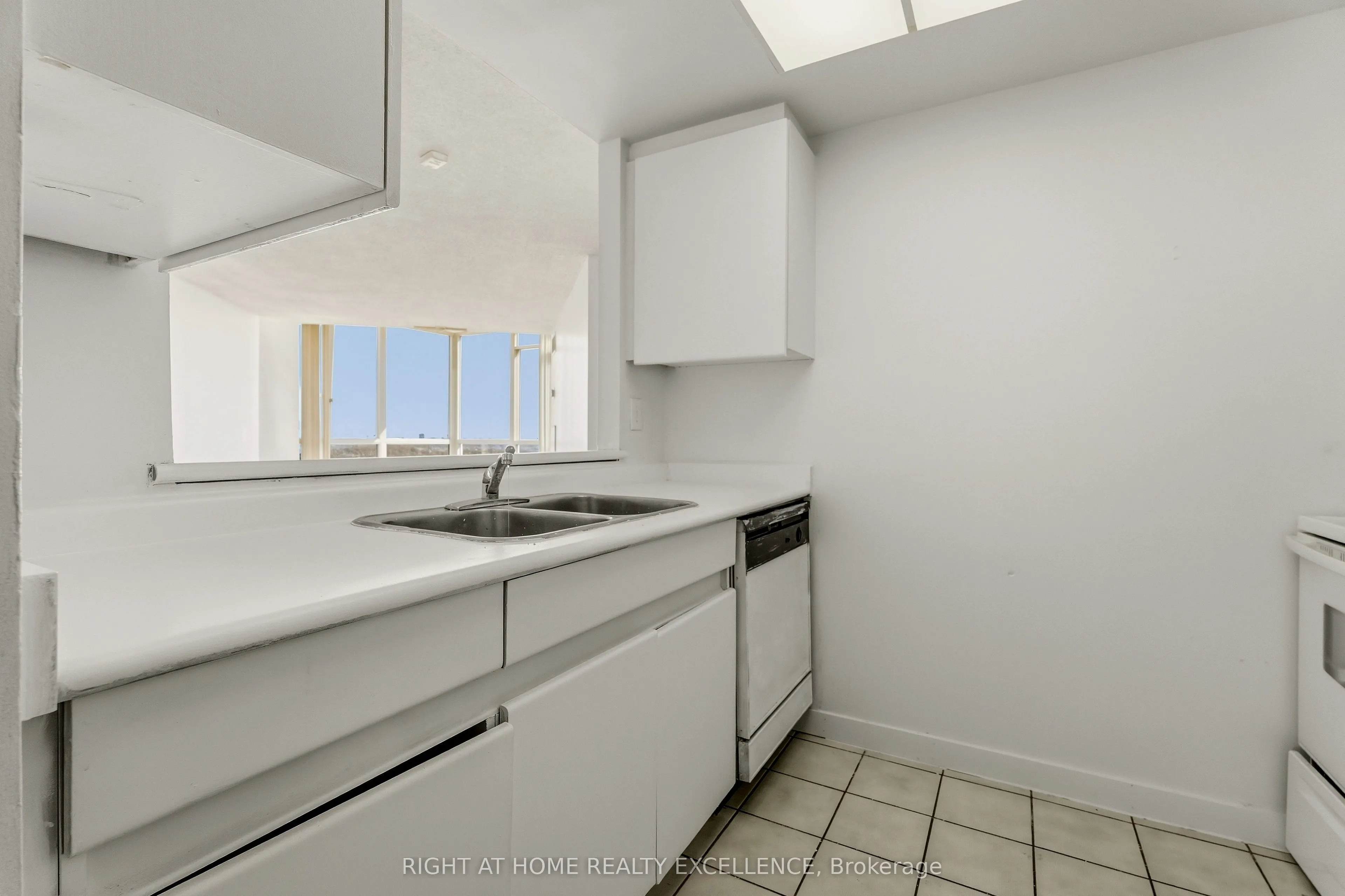 7 Concorde Place #3703