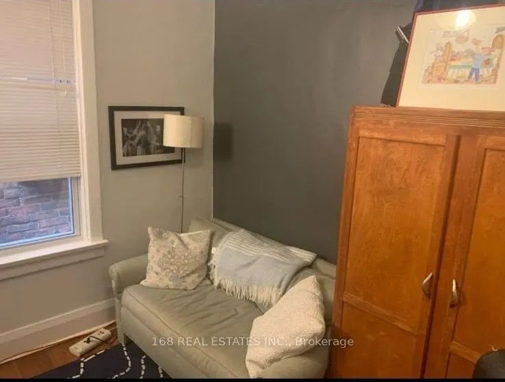 574 Palmerston Avenue #2 nd Floor