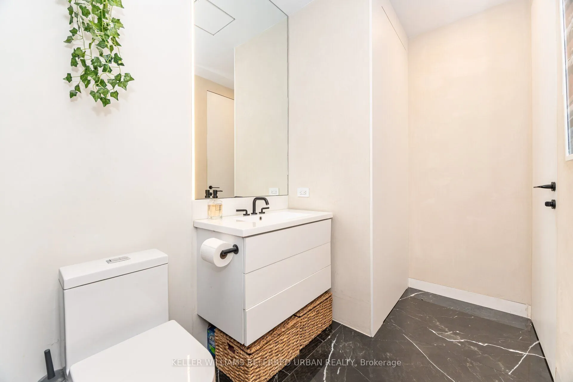 20 Stewart Street #103