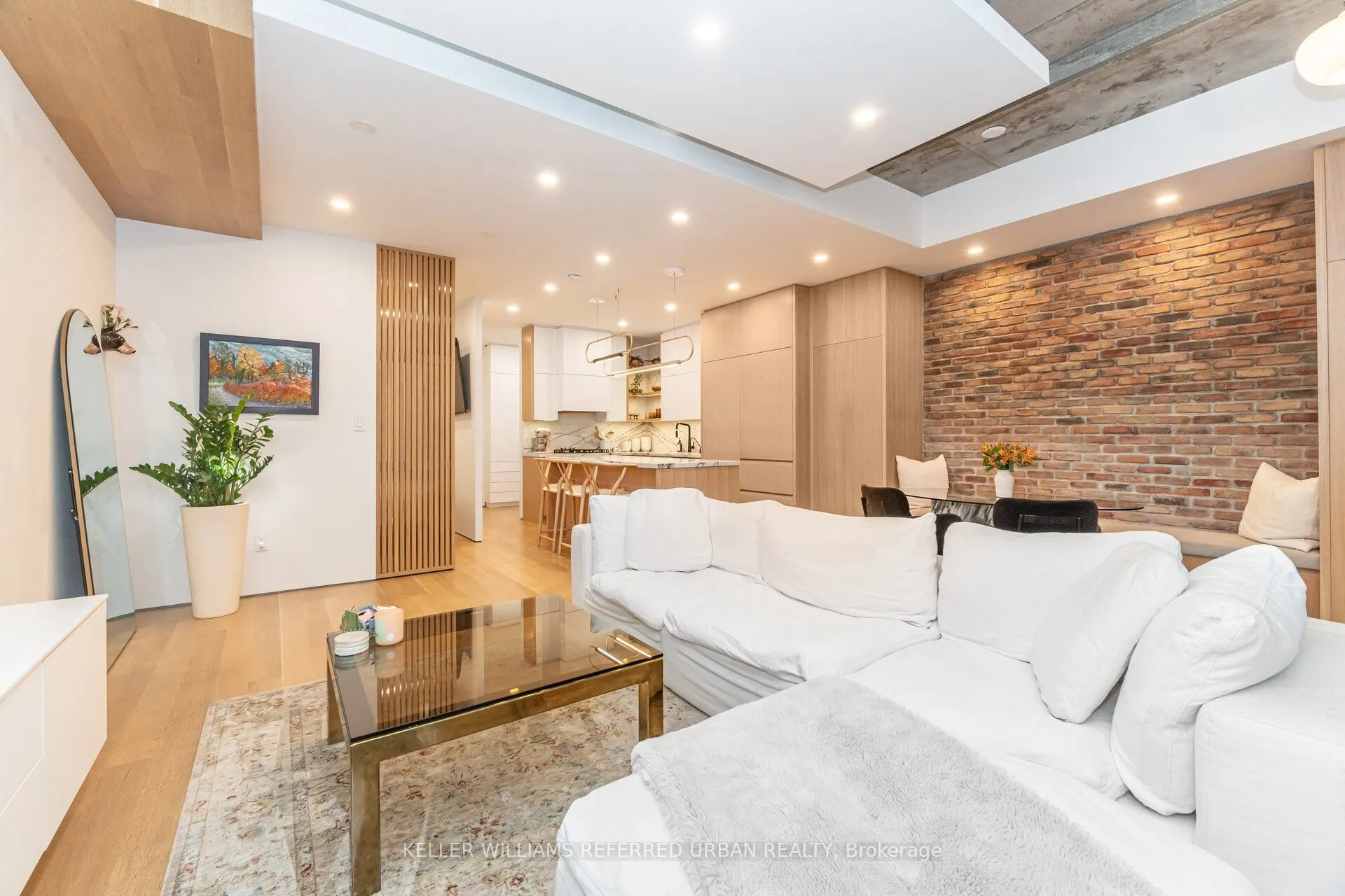 20 Stewart Street #103