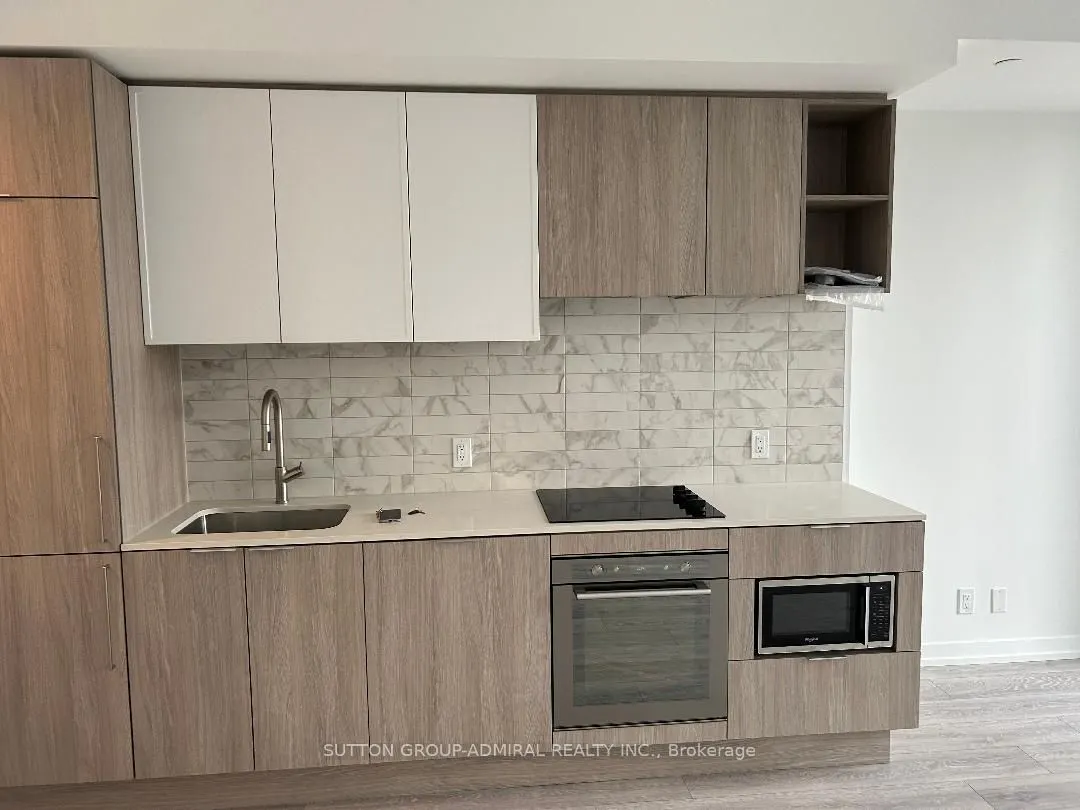 2020 Bathurst Street #917