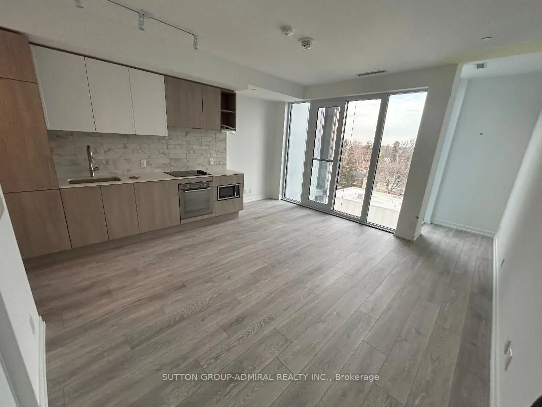 2020 Bathurst Street #917