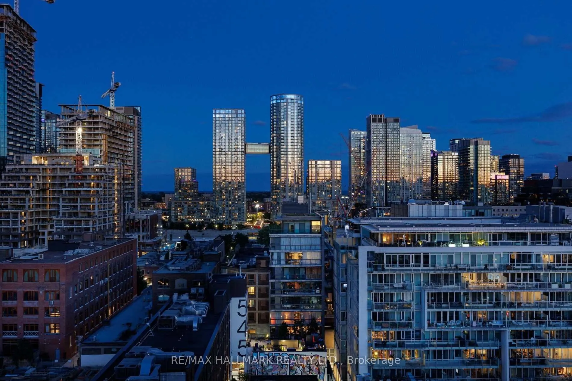 560 King Street W #419
