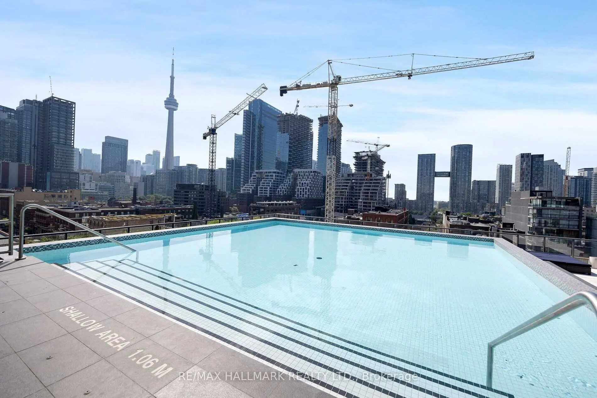560 King Street W #419