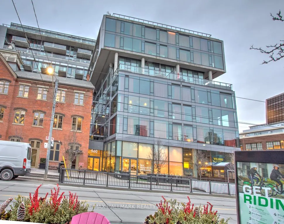 560 King Street W #419