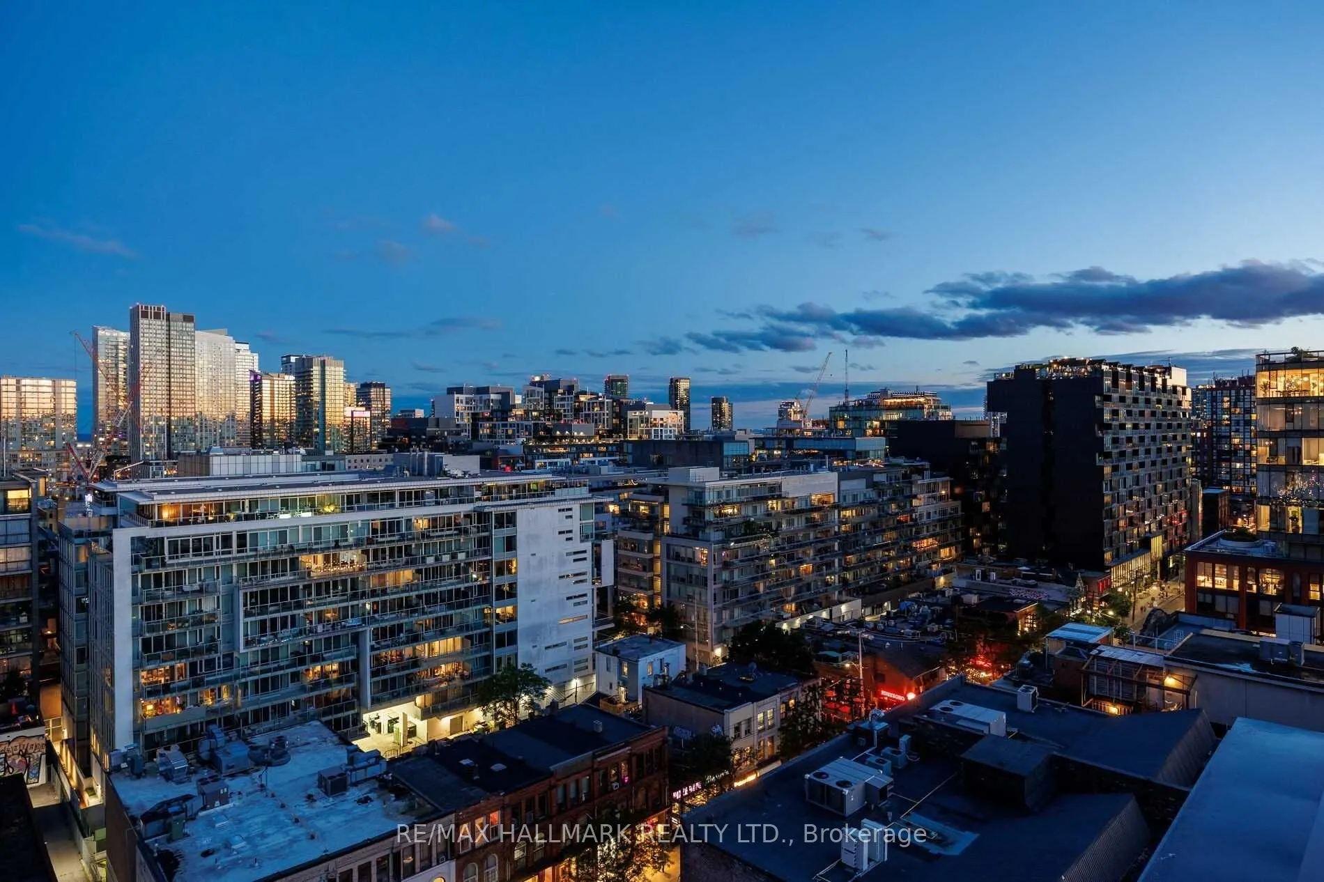 560 King Street W #419