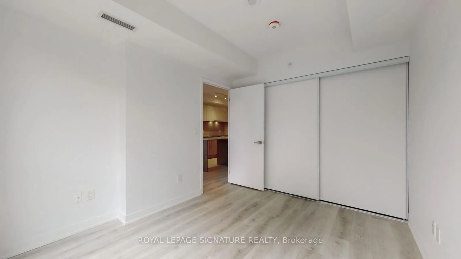 31 Tippett Road #543