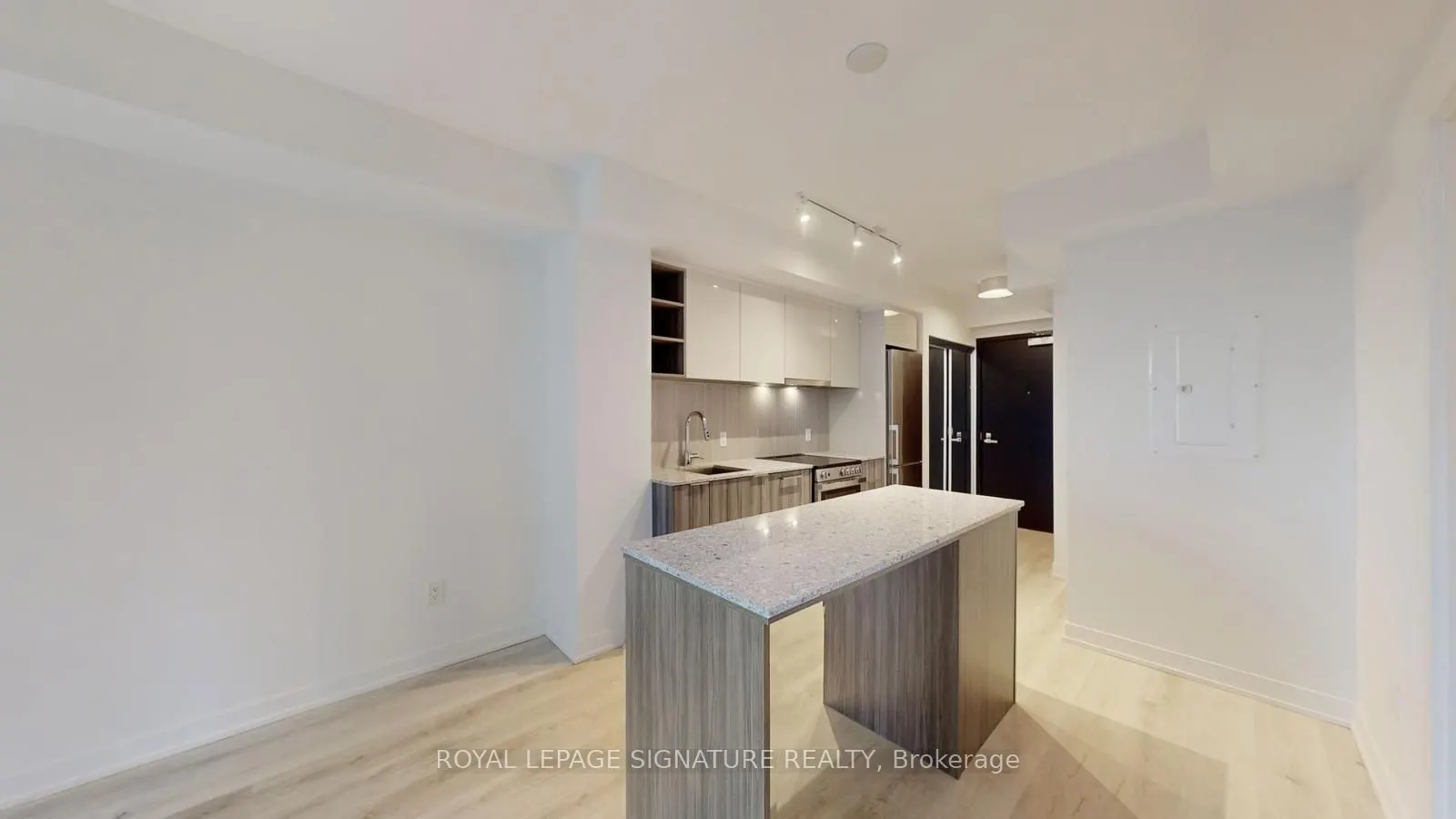 31 Tippett Road #543